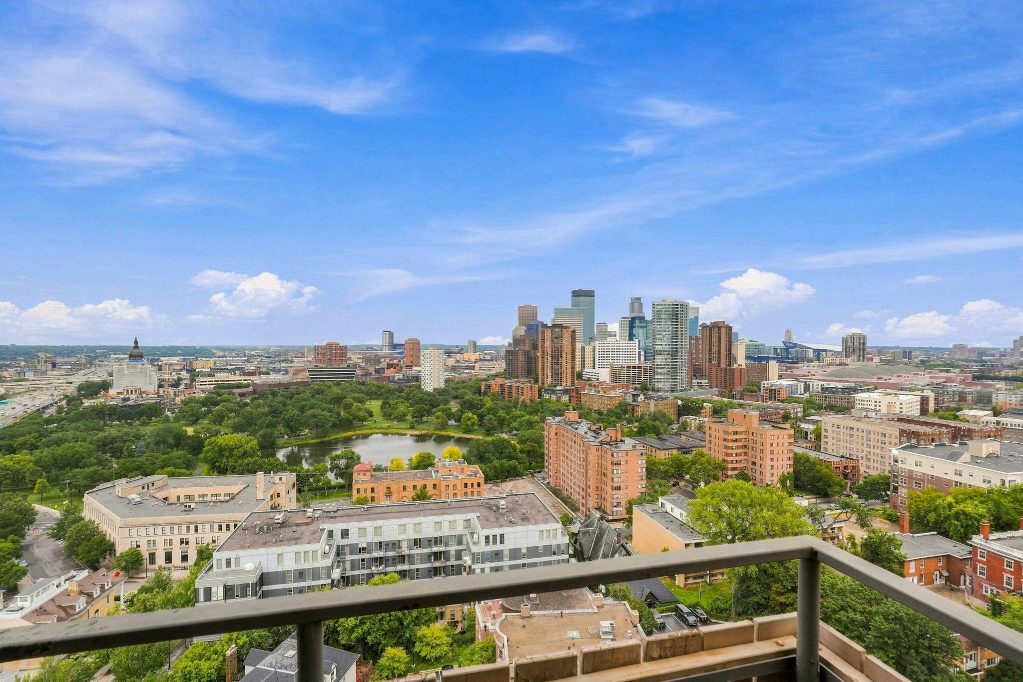 View of Residential at 410 Groveland Avenue #2003, Minneapolis MN 55403, Minneapolis (16 of 26) - Mike Wilen | Minnesota Team Real Estate