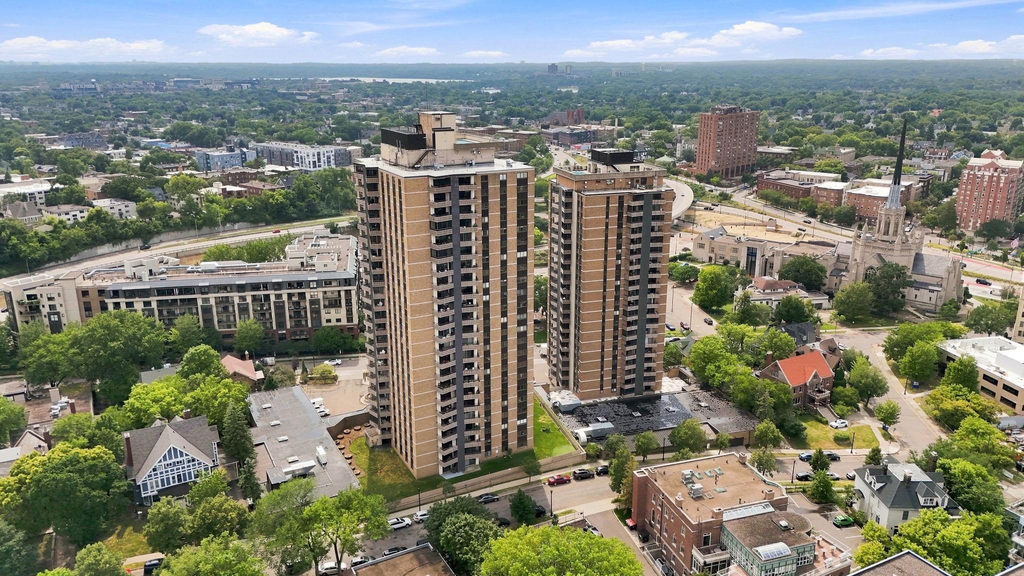 View of (CC) High Rise (4+ Levels) at 410 Groveland Avenue, Minneapolis - Mike Wilen | Minnesota Team Real Estate