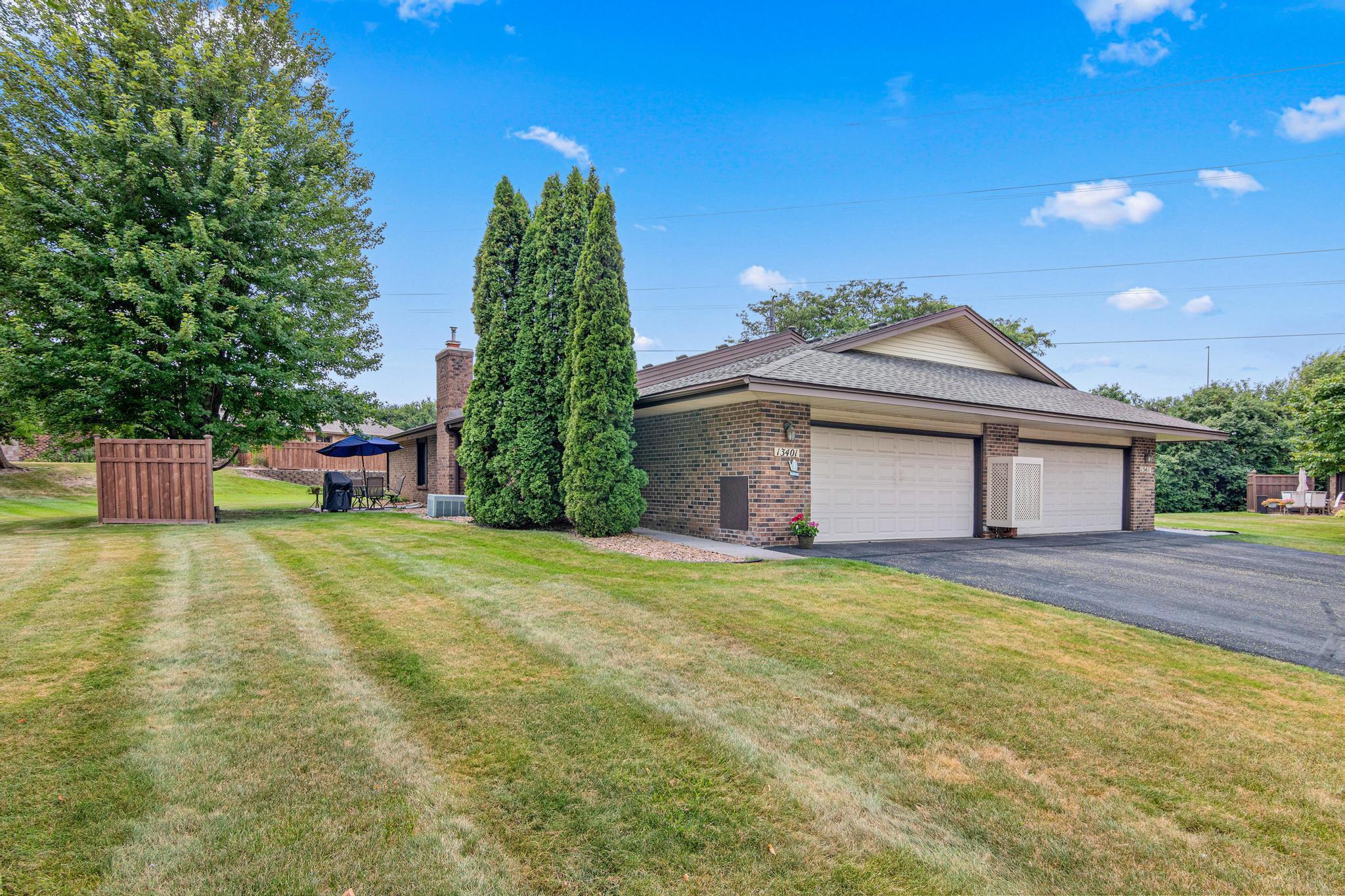 View of Residential at 13401 Pepperwood Circle, Minnetonka MN 55305, Minnetonka (23 of 27) - Mike Wilen | Minnesota Team Real Estate