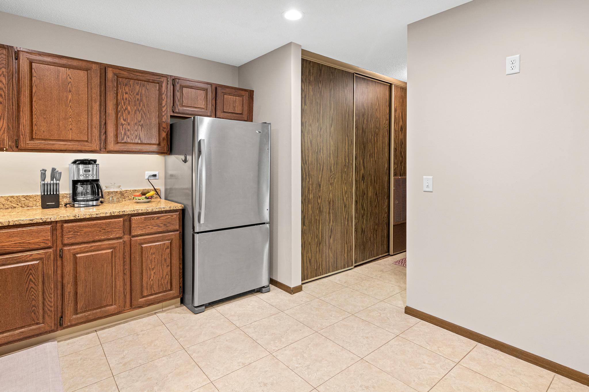 View of Residential at 13401 Pepperwood Circle, Minnetonka MN 55305, Minnetonka (10 of 27) - Mike Wilen | Minnesota Team Real Estate