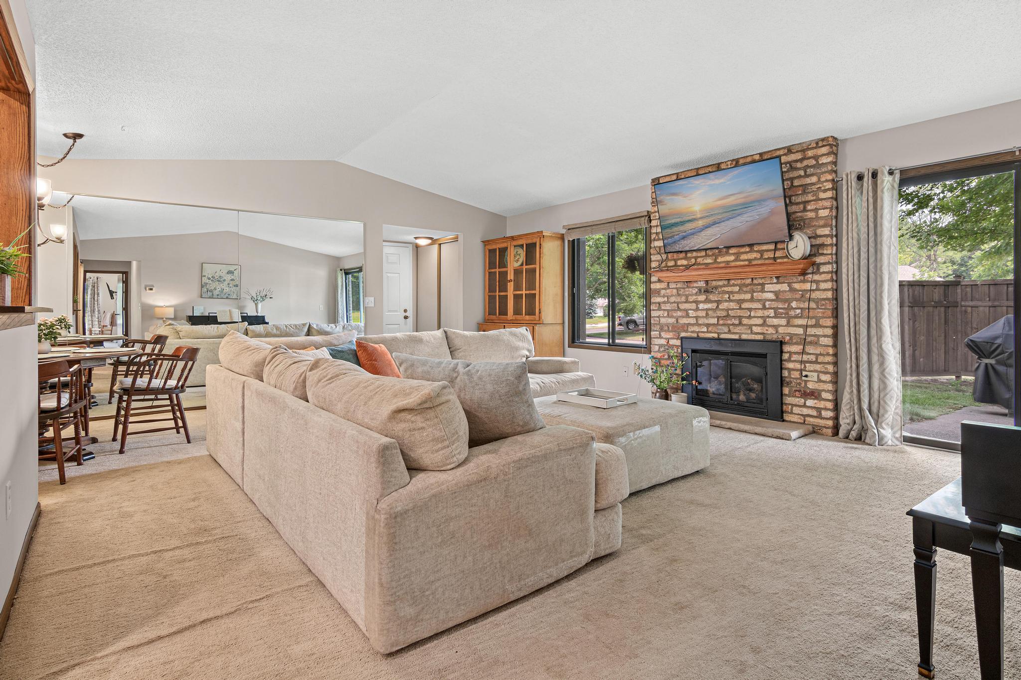 View of Residential at 13401 Pepperwood Circle, Minnetonka MN 55305, Minnetonka (6 of 27) - Mike Wilen | Minnesota Team Real Estate