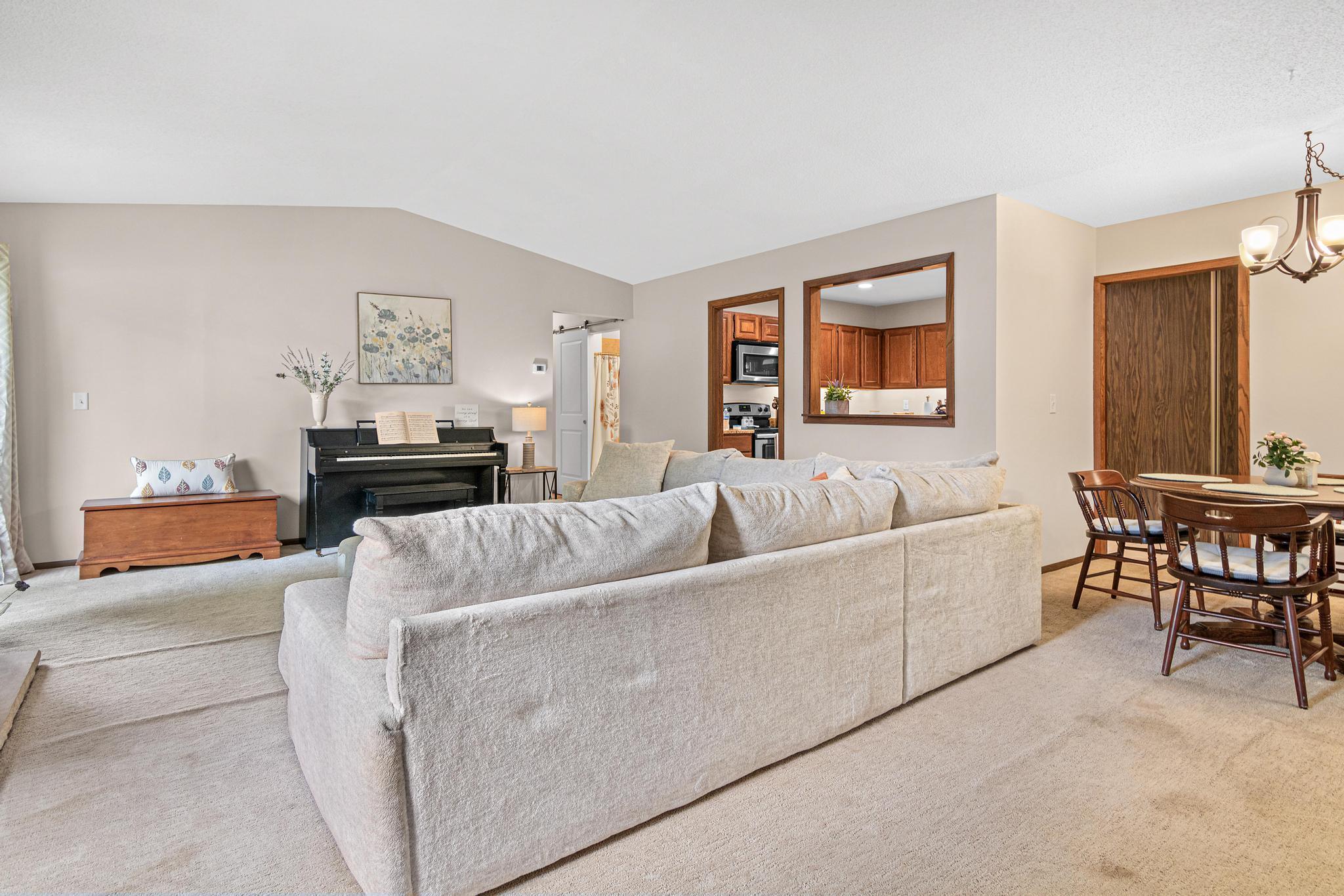 View of Residential at 13401 Pepperwood Circle, Minnetonka MN 55305, Minnetonka (2 of 27) - Mike Wilen | Minnesota Team Real Estate