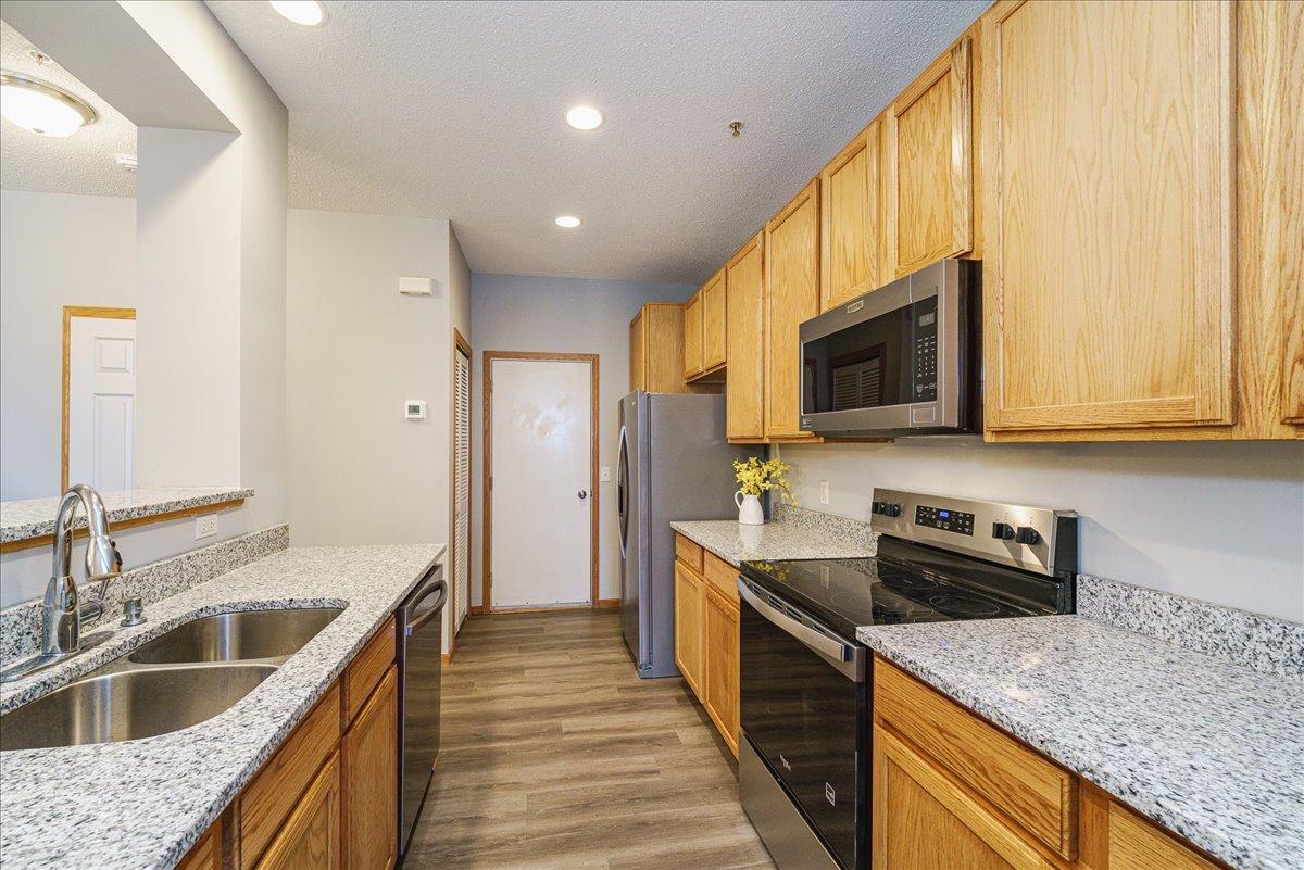 View of Residential at 17608 68th Place, Maple Grove MN 55311, Maple Grove (7 of 29) - Mike Wilen | Minnesota Team Real Estate