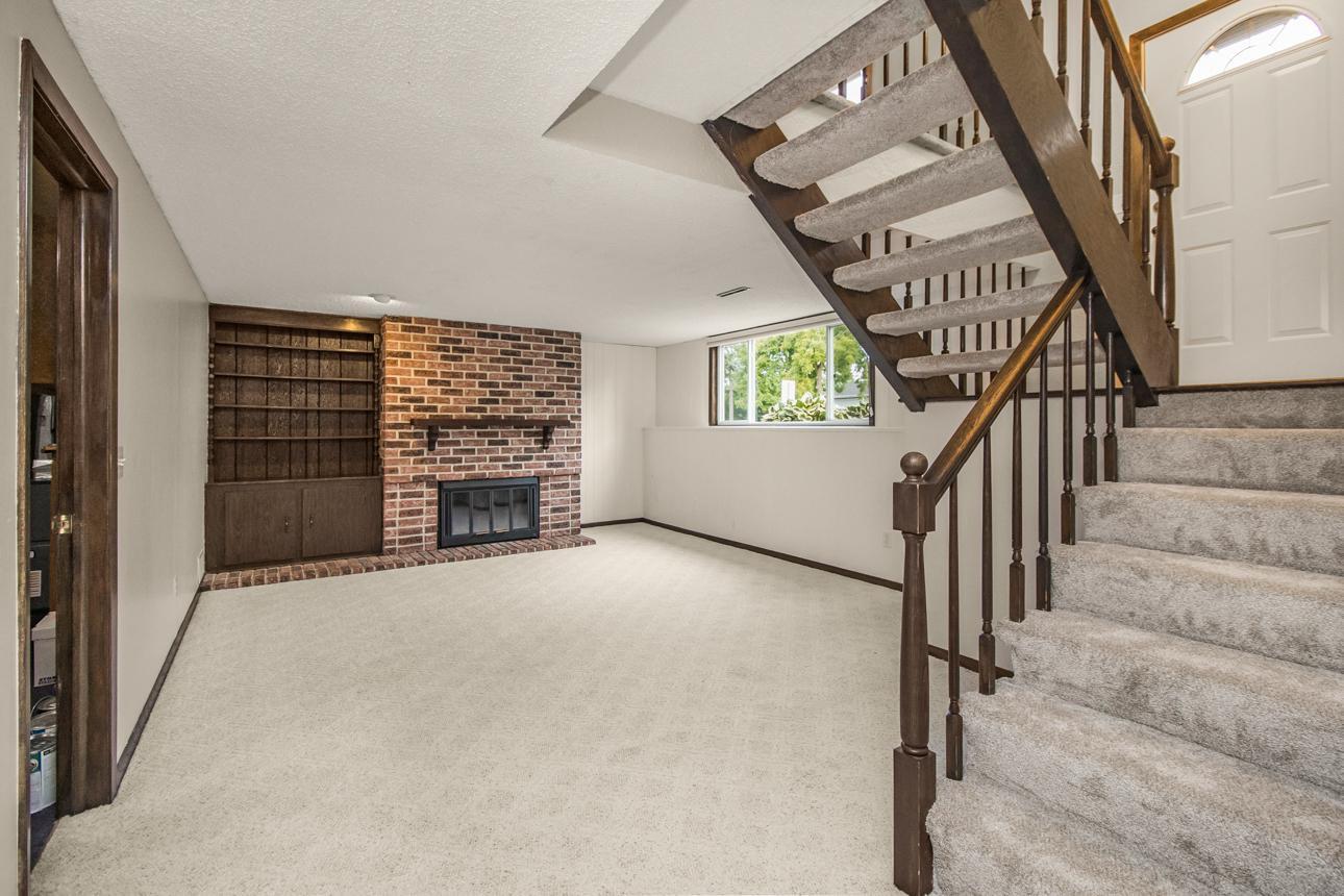 View of Residential at 1388 Amaryllis Lane, Eagan MN 55123, Eagan (11 of 20) - Mike Wilen | Minnesota Team Real Estate