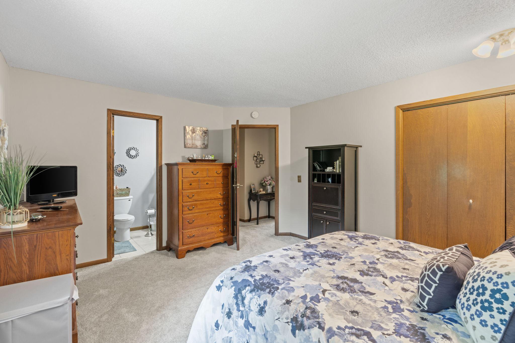 View of Residential at 5986 McKinley Street, Fridley MN 55432, Fridley (13 of 22) - Mike Wilen | Minnesota Team Real Estate