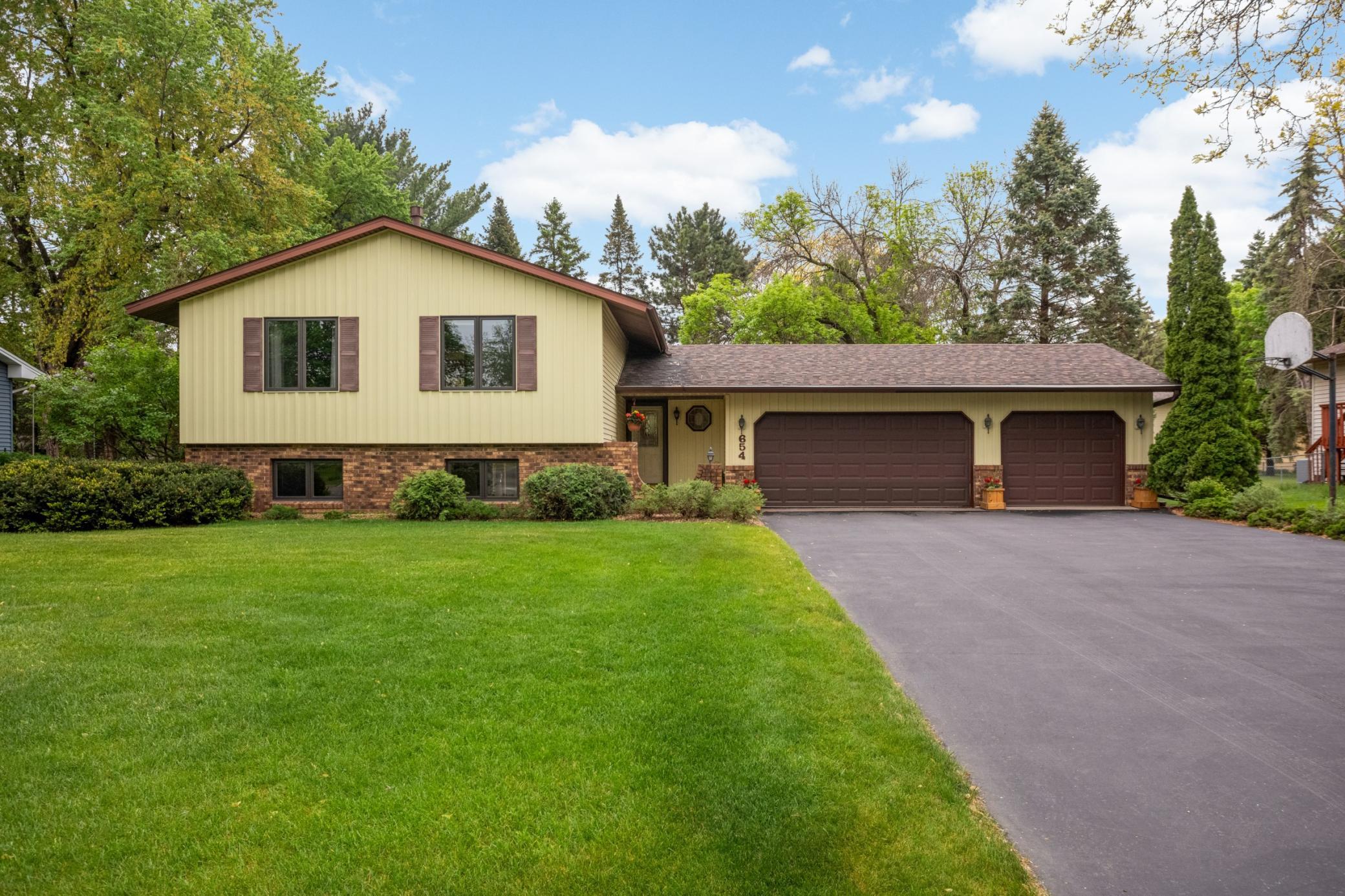 View of Residential at 654 Tanglewood Drive, Shoreview MN 55126, Shoreview (2 of 40) - Mike Wilen | Minnesota Team Real Estate