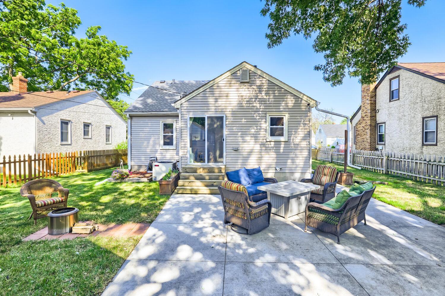 View of Residential at 824 6th Avenue, South Saint Paul MN 55075, South Saint Paul (21 of 28) - Mike Wilen | Minnesota Team Real Estate