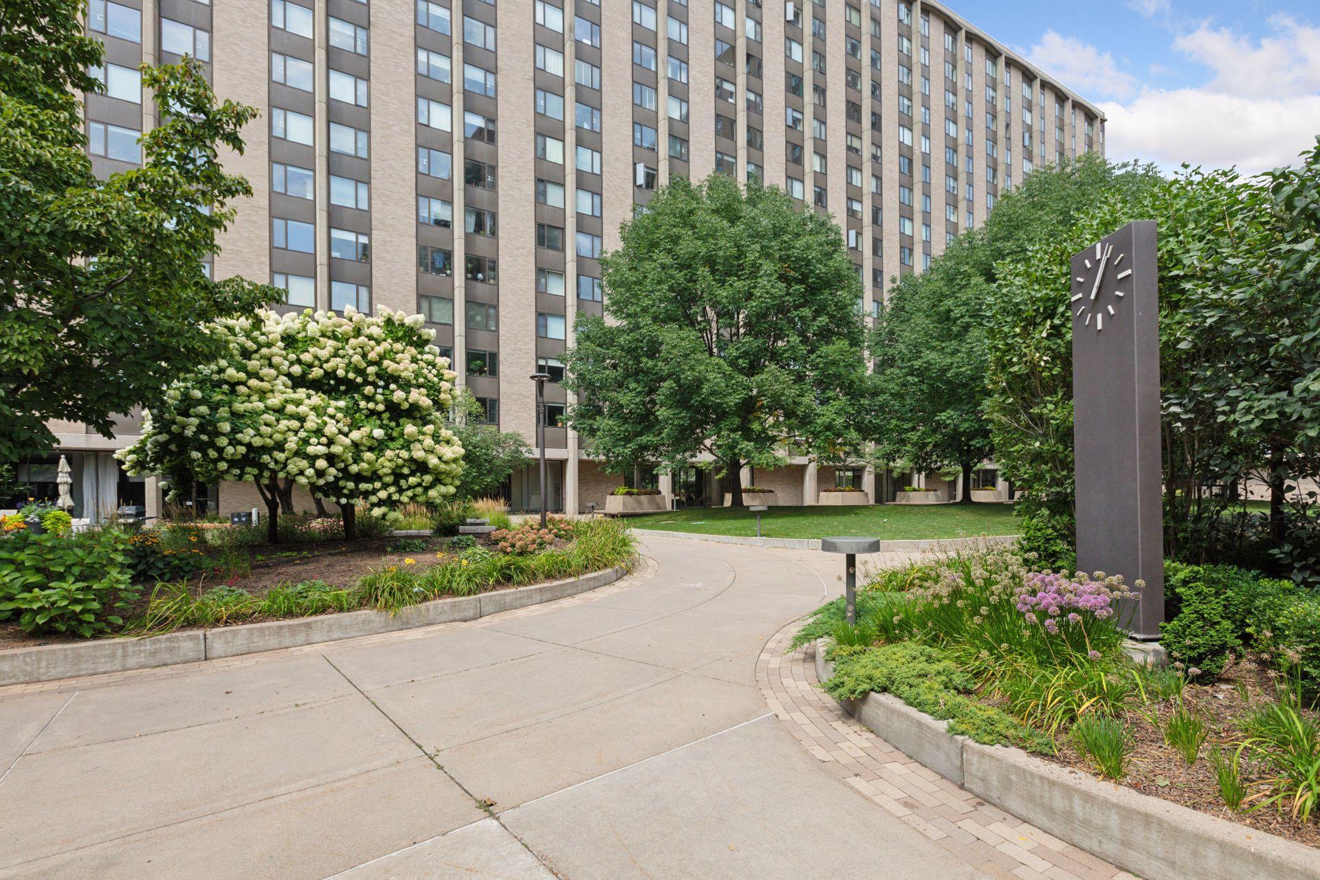 View of Residential at 19 1st Street #B202, Minneapolis MN 55401, Minneapolis (47 of 75) - Mike Wilen | Minnesota Team Real Estate