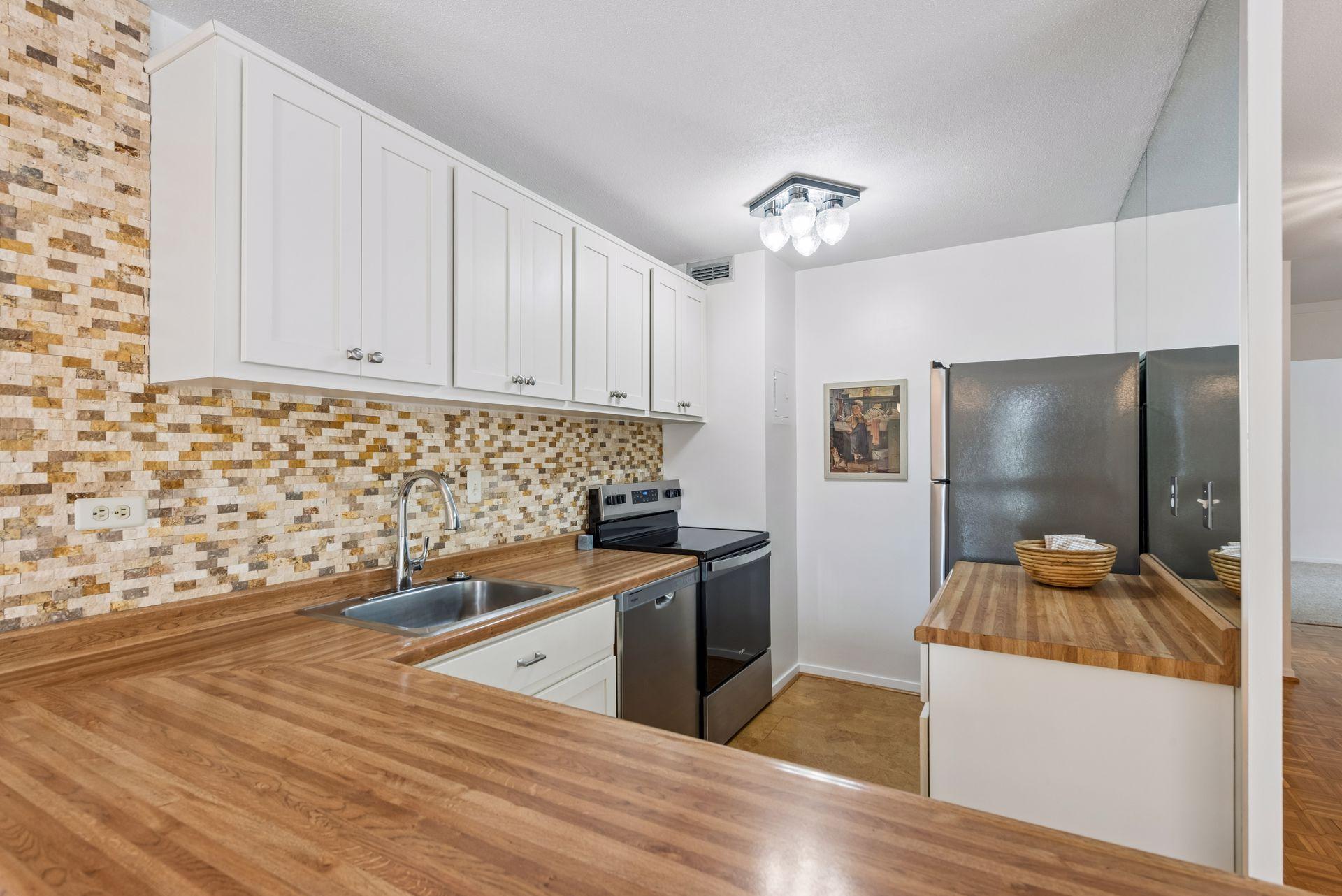 View of Residential at 19 1st Street #B202, Minneapolis MN 55401, Minneapolis (4 of 75) - Mike Wilen | Minnesota Team Real Estate