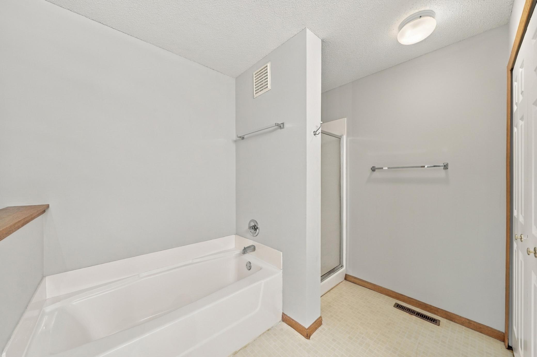 View of Residential at 556 Willoughby Way, Minnetonka MN 55305, Minnetonka (31 of 52) - Mike Wilen | Minnesota Team Real Estate