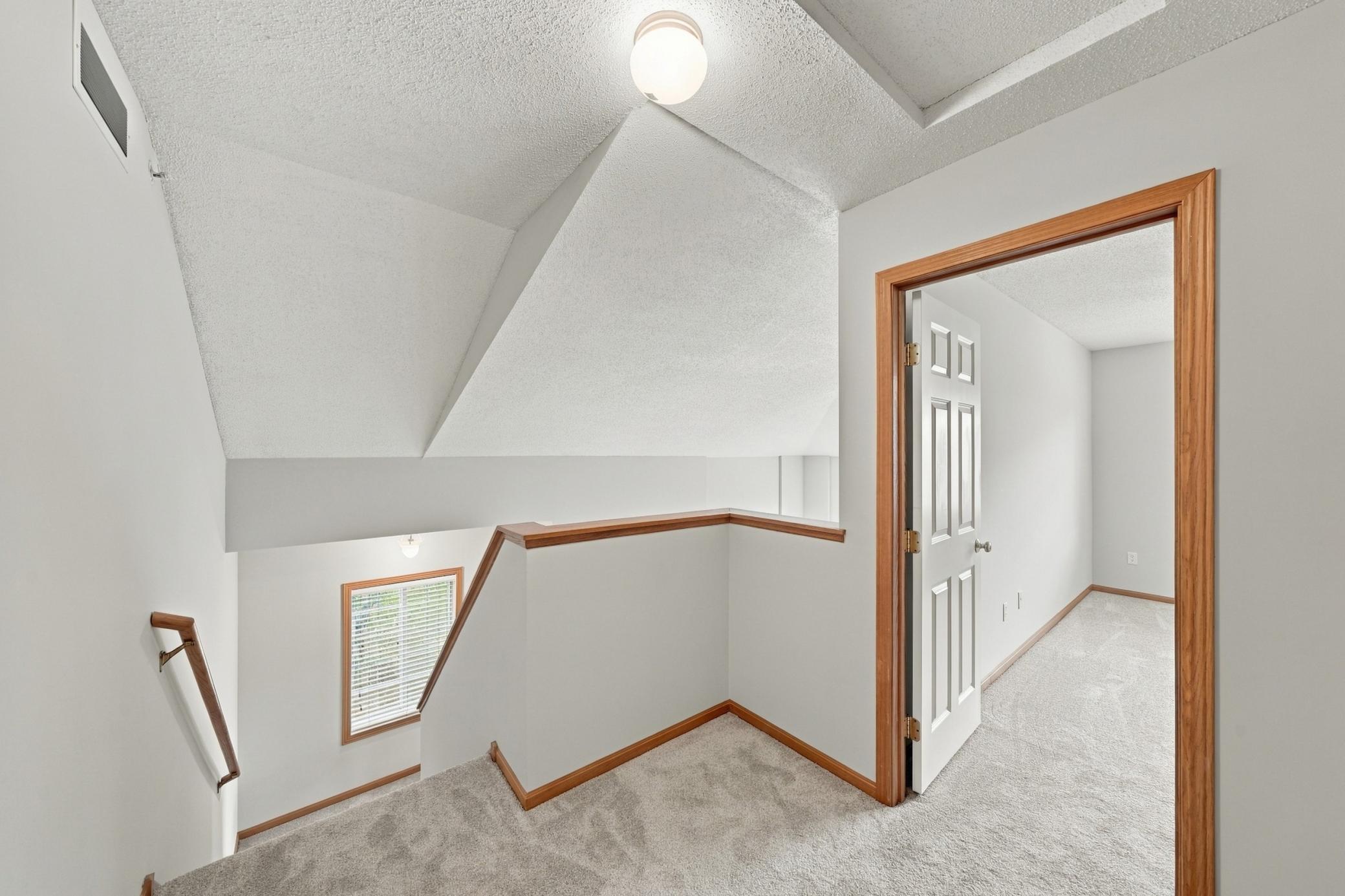 View of Residential at 556 Willoughby Way, Minnetonka MN 55305, Minnetonka (26 of 52) - Mike Wilen | Minnesota Team Real Estate