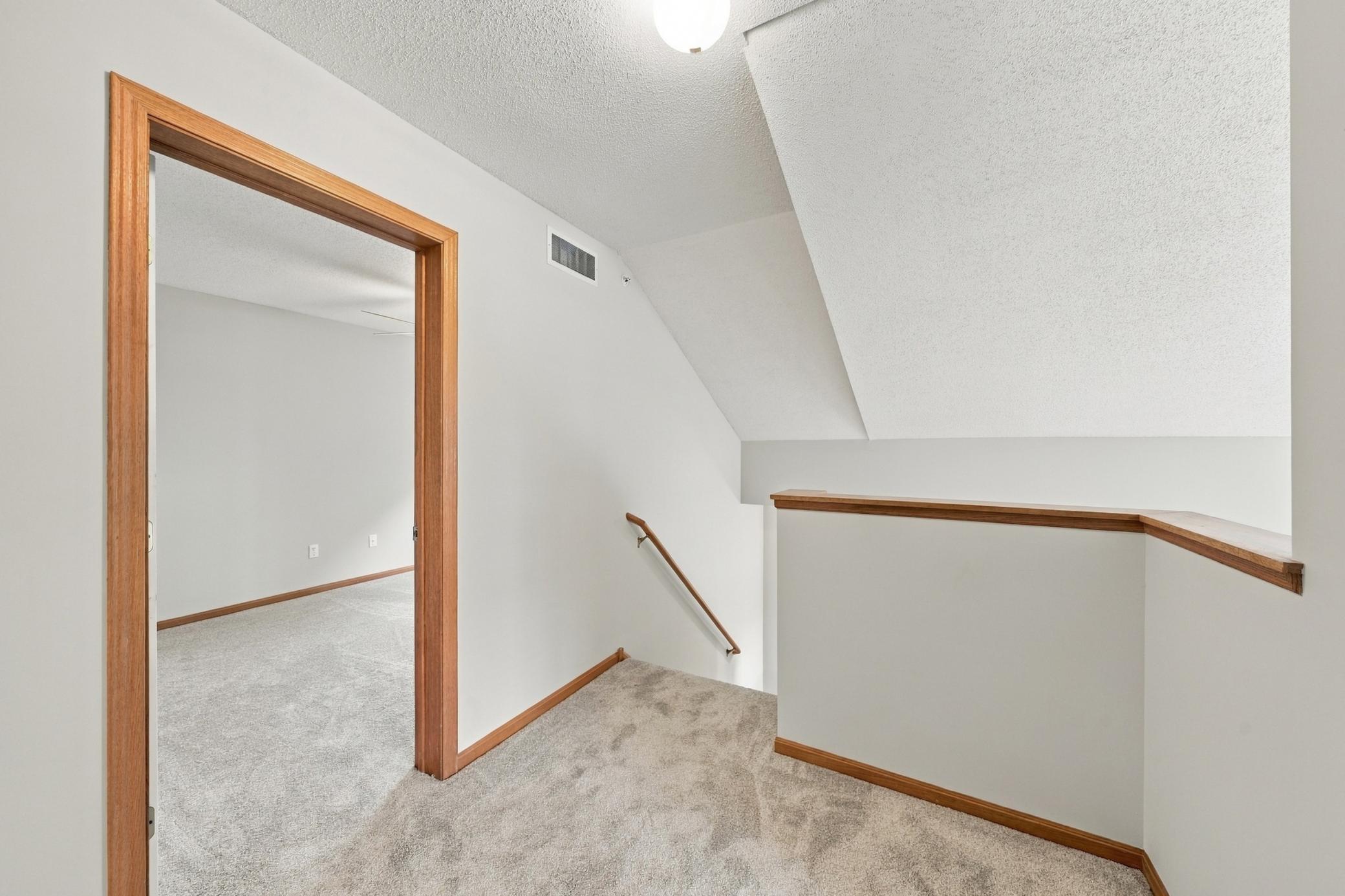 View of Residential at 556 Willoughby Way, Minnetonka MN 55305, Minnetonka (25 of 52) - Mike Wilen | Minnesota Team Real Estate