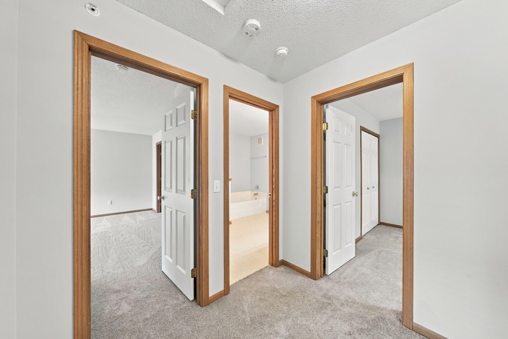 View of Residential at 556 Willoughby Way, Minnetonka MN 55305, Minnetonka (24 of 52) - Mike Wilen | Minnesota Team Real Estate