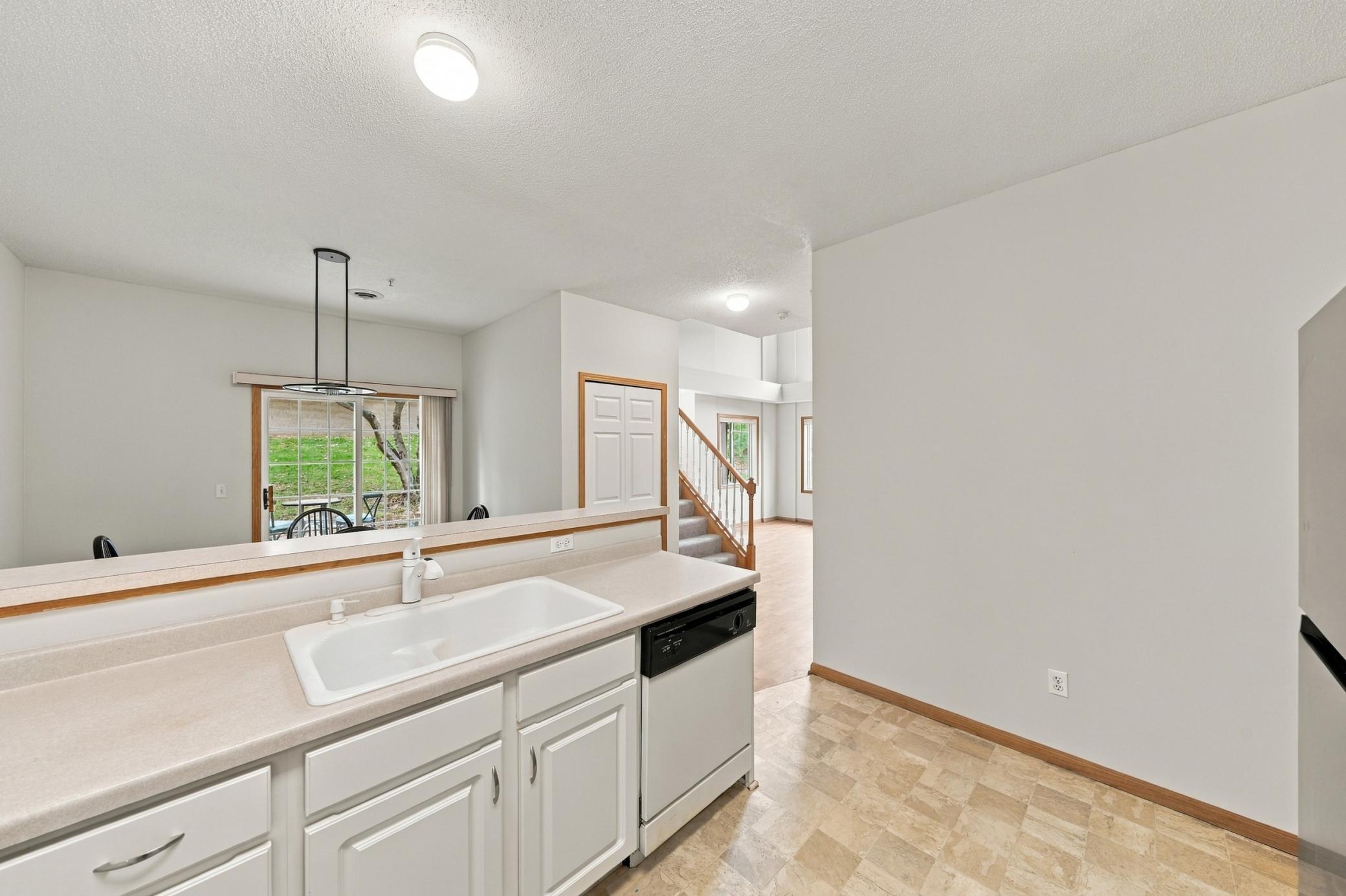 View of Residential at 556 Willoughby Way, Minnetonka MN 55305, Minnetonka (8 of 52) - Mike Wilen | Minnesota Team Real Estate