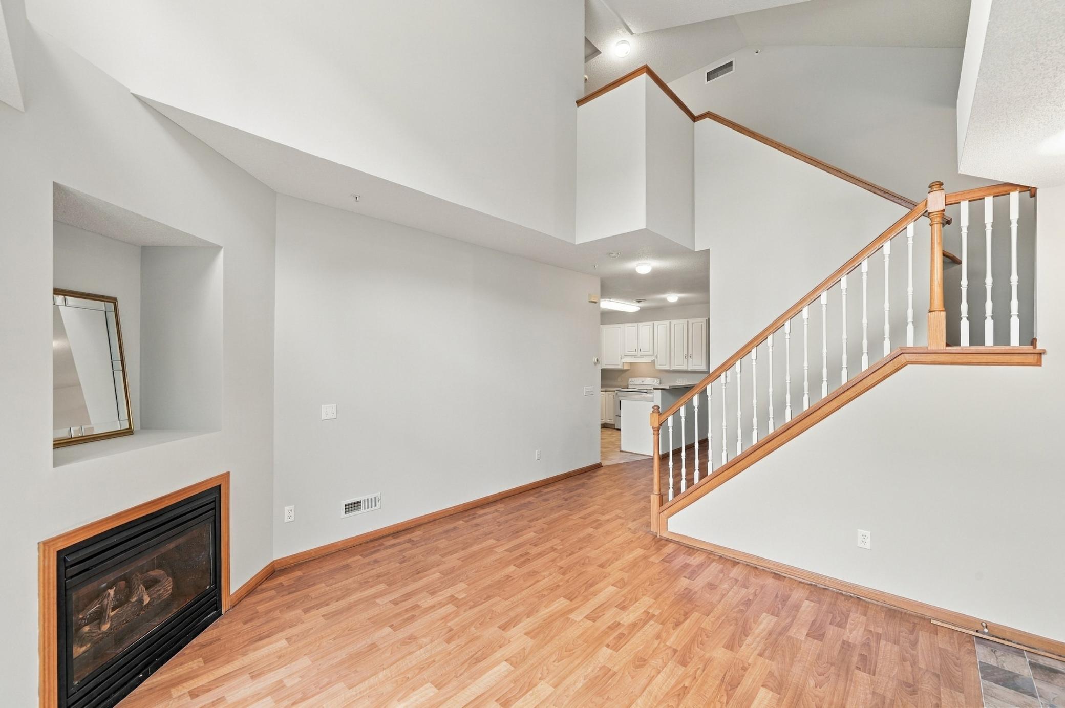 View of Residential at 556 Willoughby Way, Minnetonka MN 55305, Minnetonka (14 of 52) - Mike Wilen | Minnesota Team Real Estate