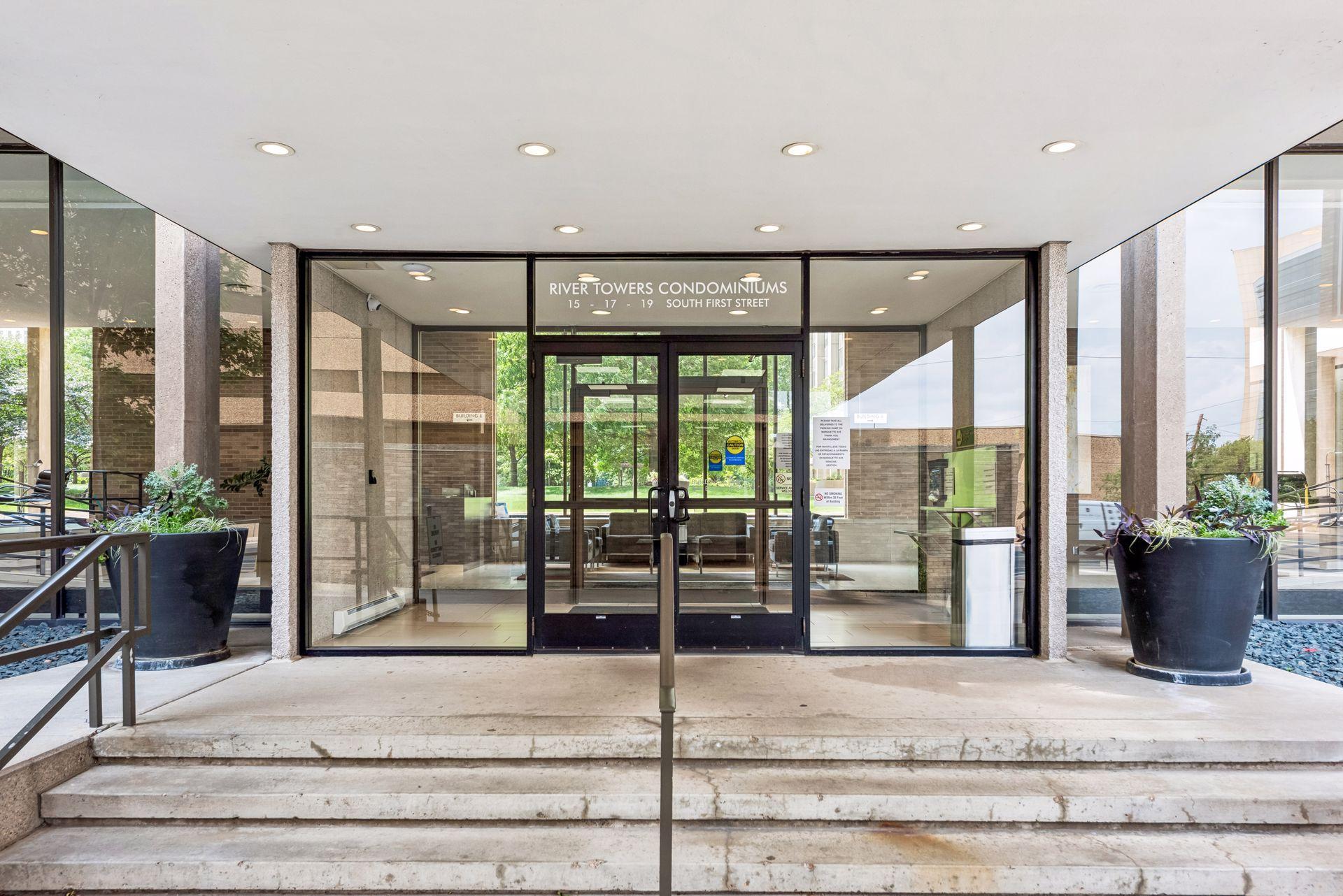 View of Residential at 19 1st Street #B204, Minneapolis MN 55401, Minneapolis (59 of 68) - Mike Wilen | Minnesota Team Real Estate