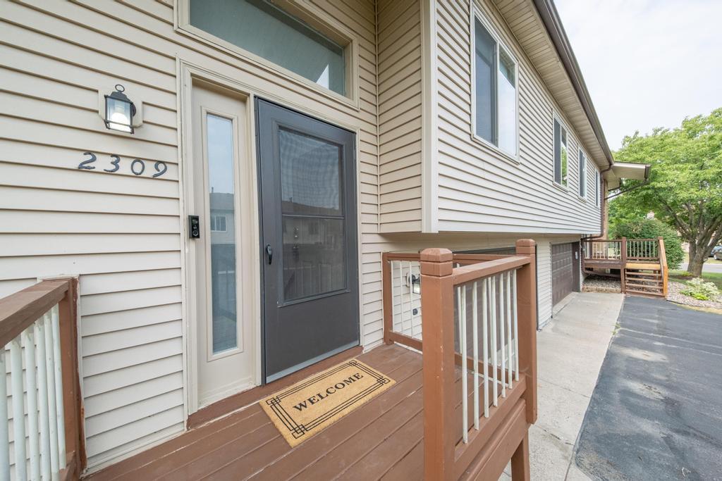 View of Residential at 2309 Amberwood Drive, Woodbury MN 55125, Woodbury (6 of 47) - Mike Wilen | Minnesota Team Real Estate