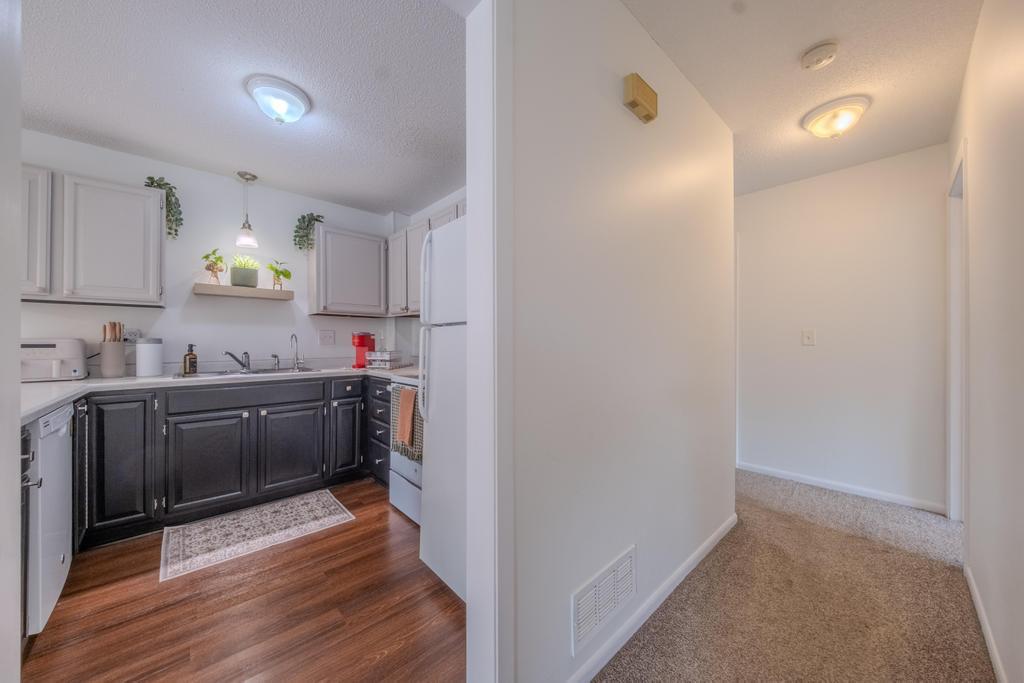 View of Residential at 2309 Amberwood Drive, Woodbury MN 55125, Woodbury (22 of 47) - Mike Wilen | Minnesota Team Real Estate