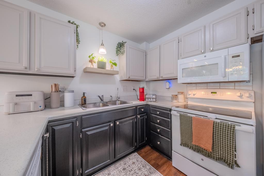 View of Residential at 2309 Amberwood Drive, Woodbury MN 55125, Woodbury (20 of 47) - Mike Wilen | Minnesota Team Real Estate