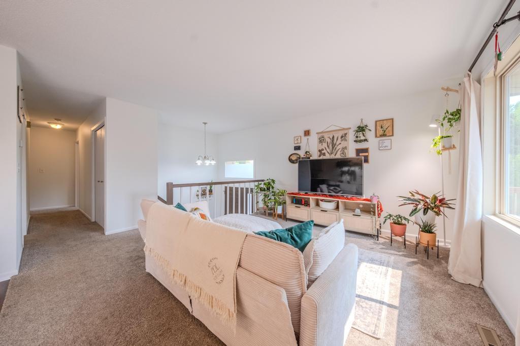View of Residential at 2309 Amberwood Drive, Woodbury MN 55125, Woodbury (13 of 47) - Mike Wilen | Minnesota Team Real Estate