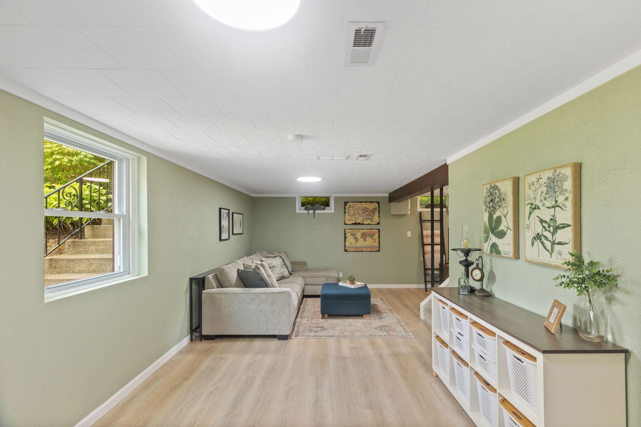 View of Residential at 1716 County Road C, Maplewood MN 55109, Maplewood (22 of 34) - Mike Wilen | Minnesota Team Real Estate