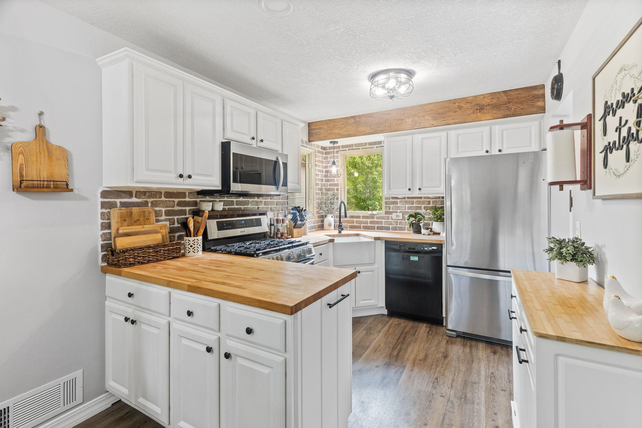 View of Residential at 1716 County Road C, Maplewood MN 55109, Maplewood (5 of 34) - Mike Wilen | Minnesota Team Real Estate