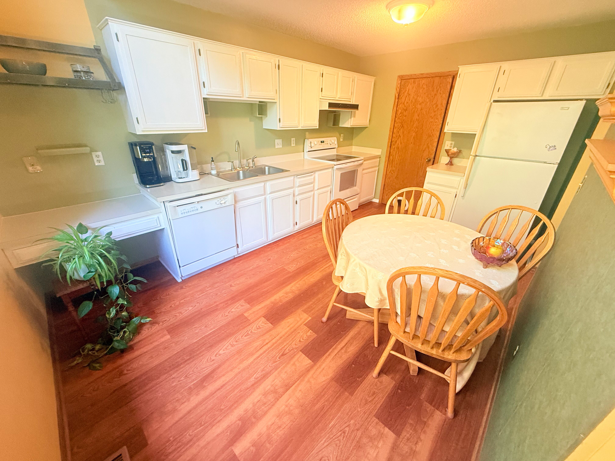 View of Residential at 679 Dorland Road, Maplewood MN 55119, Maplewood (6 of 29) - Mike Wilen | Minnesota Team Real Estate
