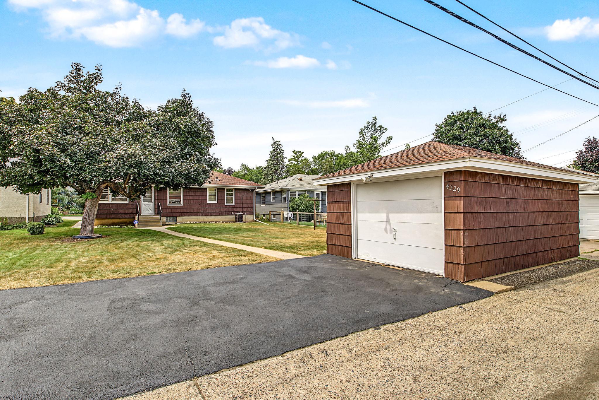 View of Residential at 4329 16th Avenue, Minneapolis MN 55407, Minneapolis (36 of 51) - Mike Wilen | Minnesota Team Real Estate
