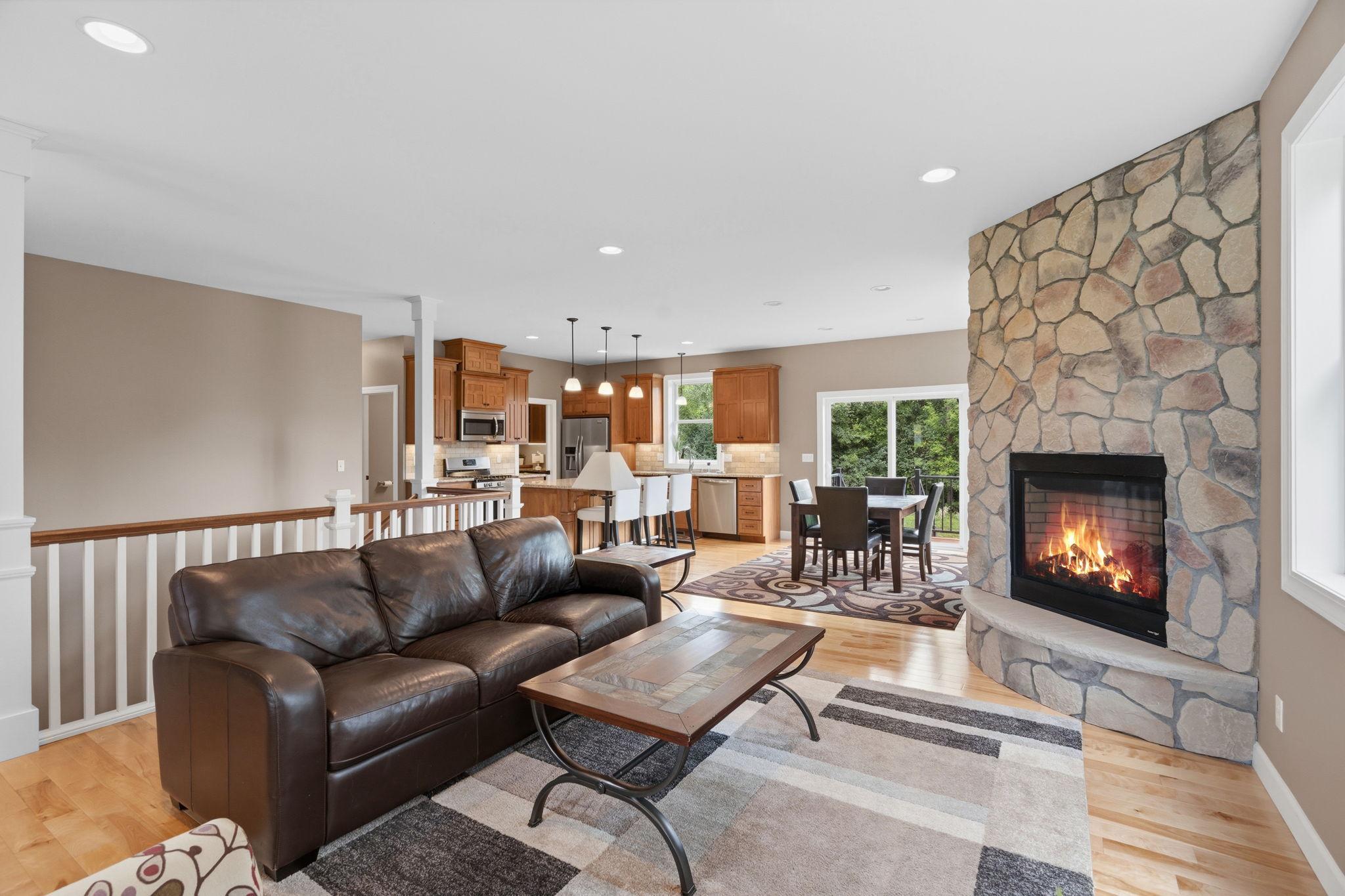 View of Residential at 1268 Lincolntown Avenue, Mahtomedi MN 55115, Mahtomedi (7 of 50) - Mike Wilen | Minnesota Team Real Estate