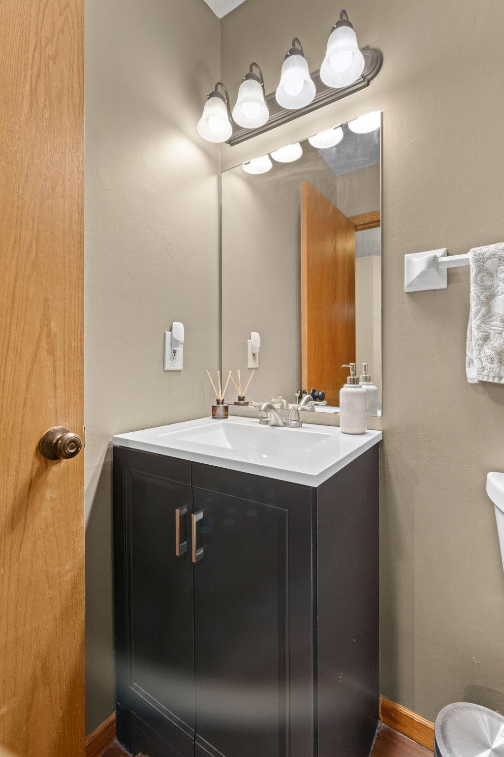 View of Residential at 14309 Bedford Drive, Eden Prairie MN 55346, Eden Prairie (12 of 31) - Mike Wilen | Minnesota Team Real Estate