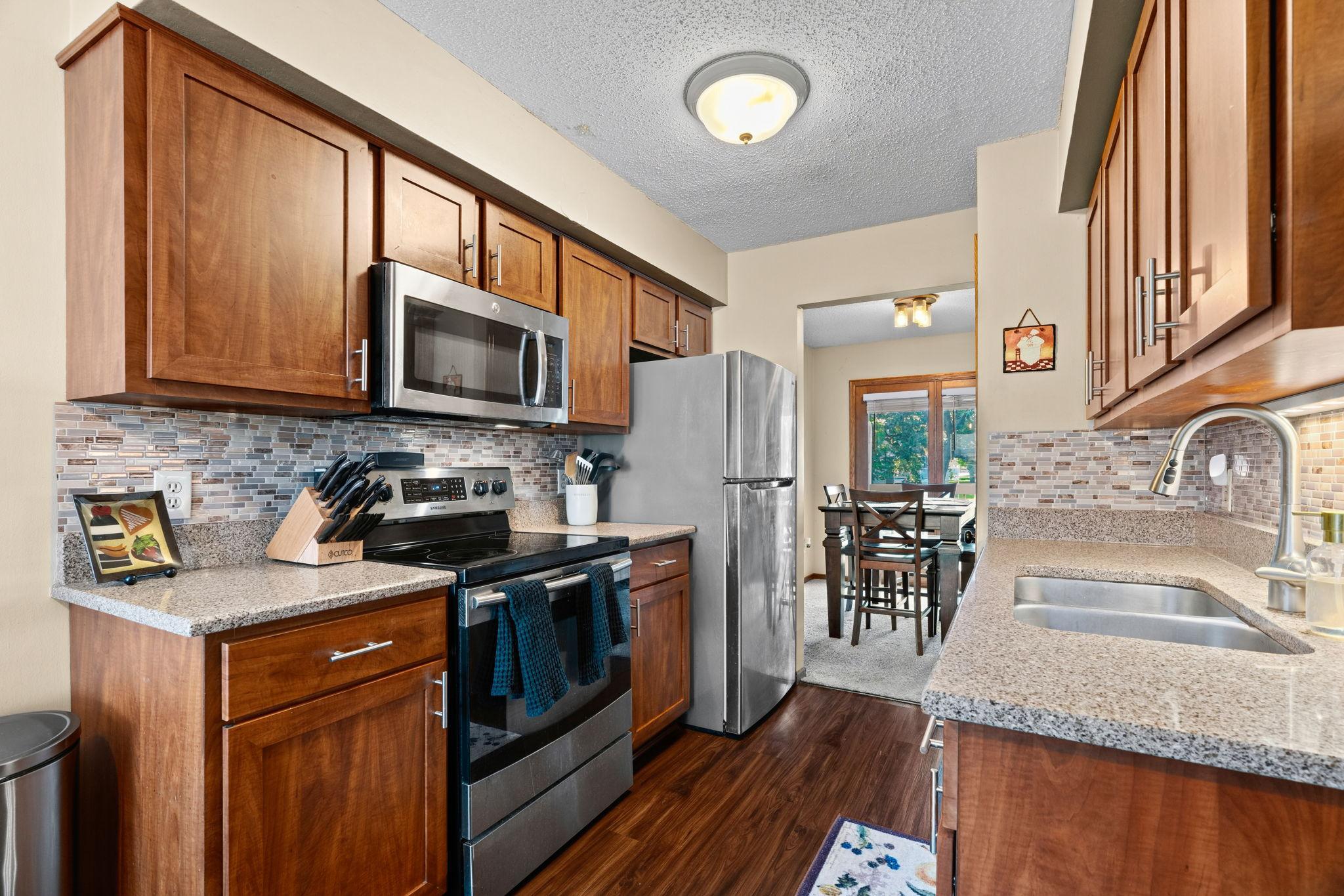 View of Residential at 14309 Bedford Drive, Eden Prairie MN 55346, Eden Prairie (6 of 31) - Mike Wilen | Minnesota Team Real Estate
