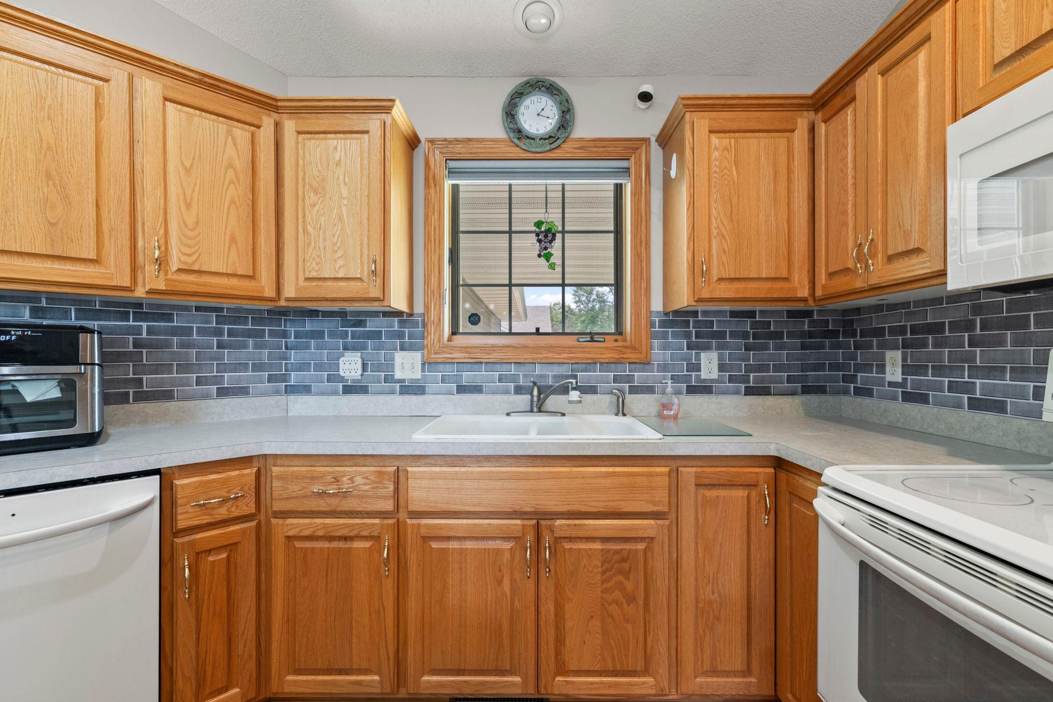 View of Residential at 6228 Creekview Lane, Brooklyn Park MN 55443, Brooklyn Park (31 of 79) - Mike Wilen | Minnesota Team Real Estate