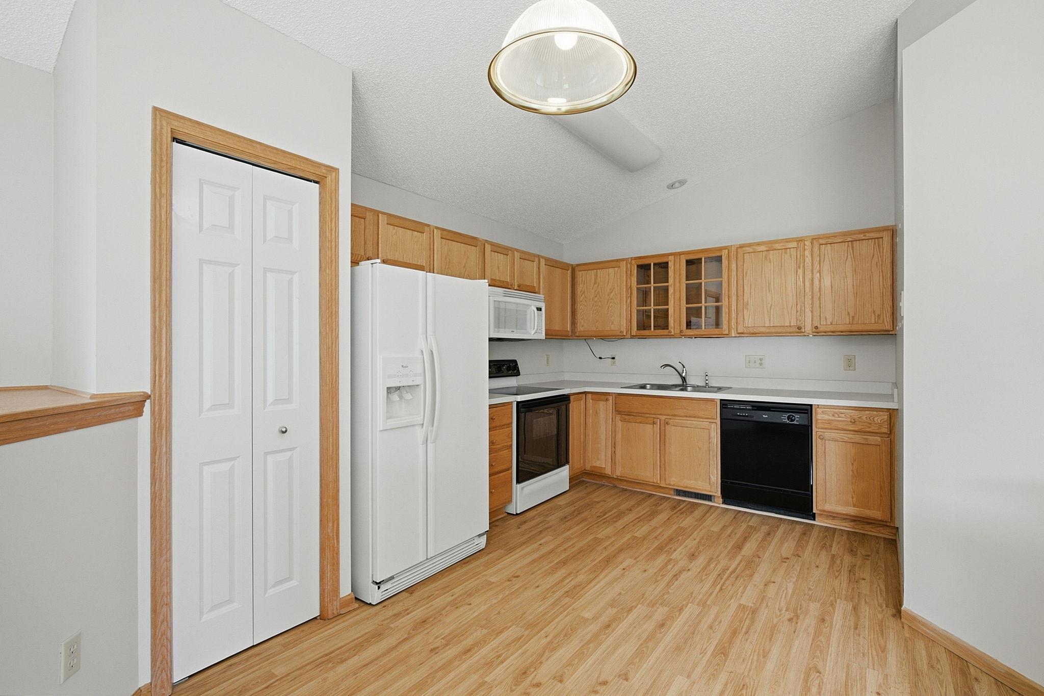 View of Residential at 9816 Zinnia Lane, Maple Grove MN 55369, Maple Grove (7 of 18) - Mike Wilen | Minnesota Team Real Estate