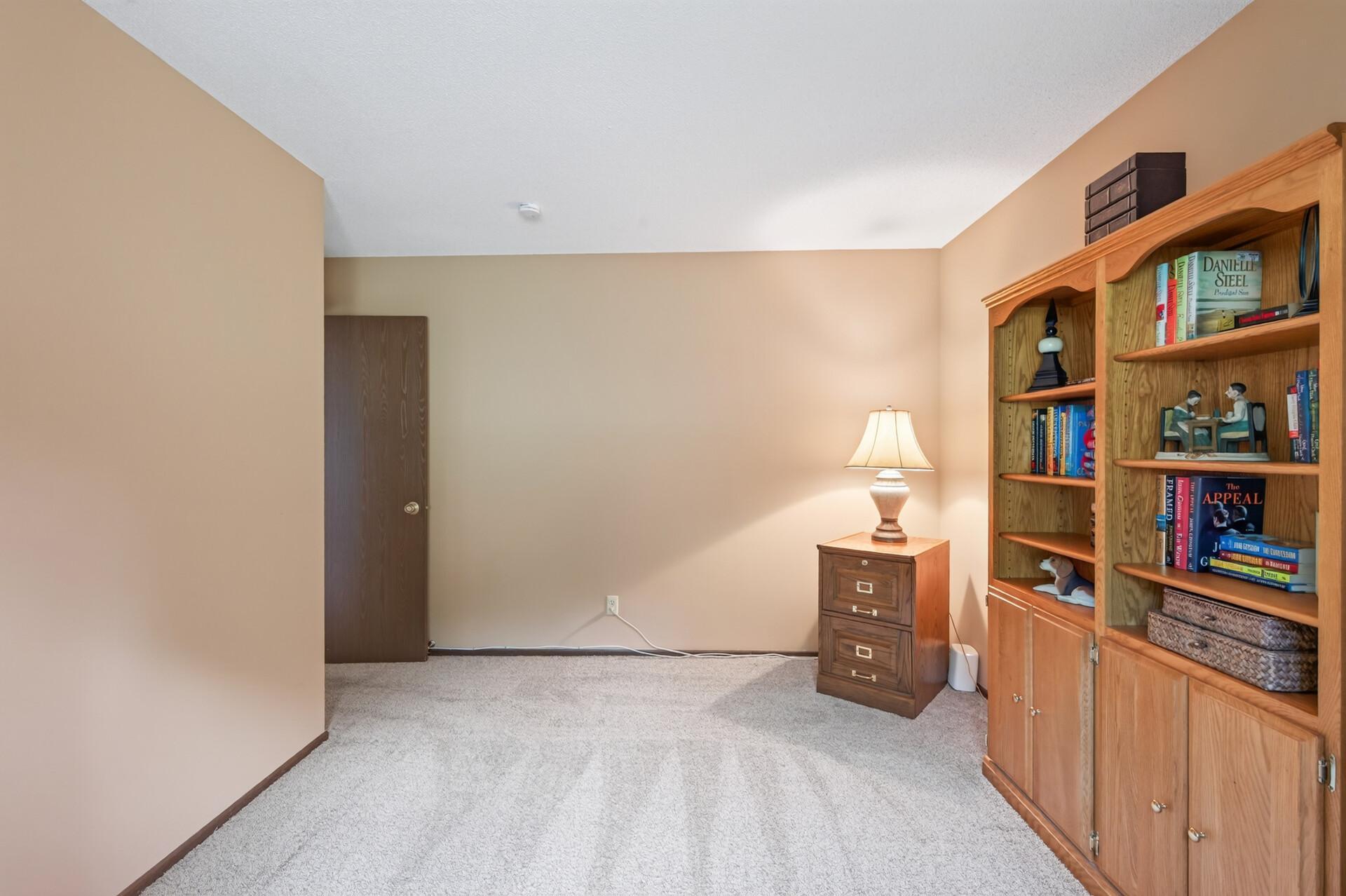 View of Residential at 5217 Balmoral Lane, Bloomington MN 55437, Bloomington (21 of 36) - Mike Wilen | Minnesota Team Real Estate