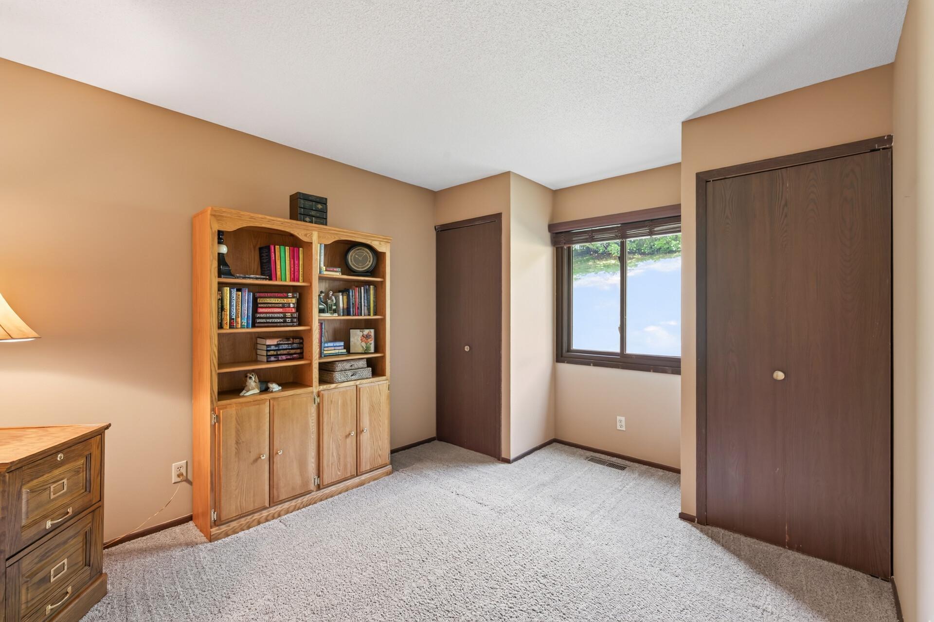 View of Residential at 5217 Balmoral Lane, Bloomington MN 55437, Bloomington (20 of 36) - Mike Wilen | Minnesota Team Real Estate