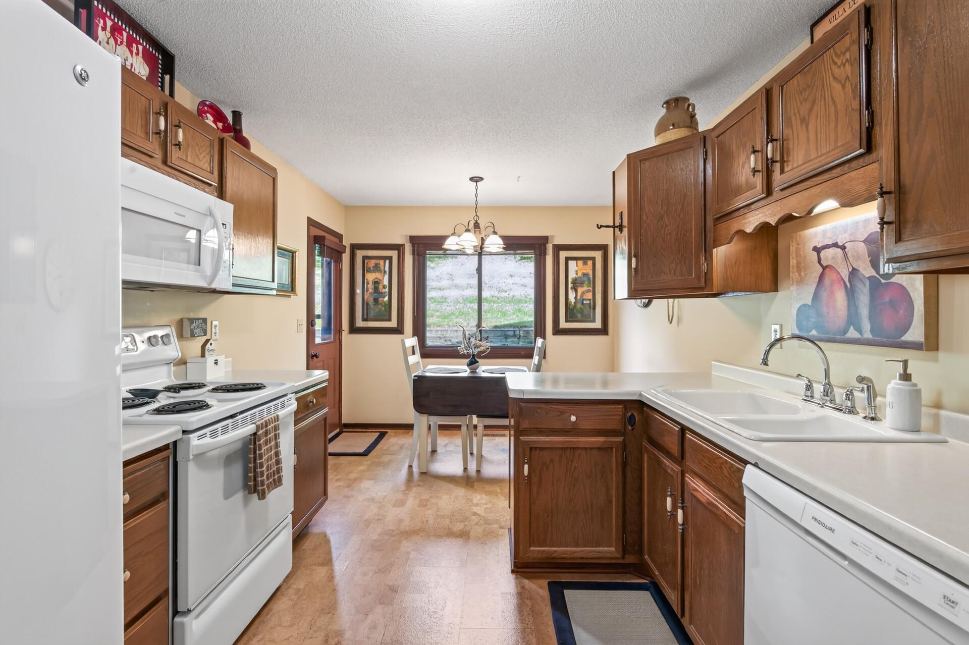 View of Residential at 5217 Balmoral Lane, Bloomington MN 55437, Bloomington (6 of 36) - Mike Wilen | Minnesota Team Real Estate