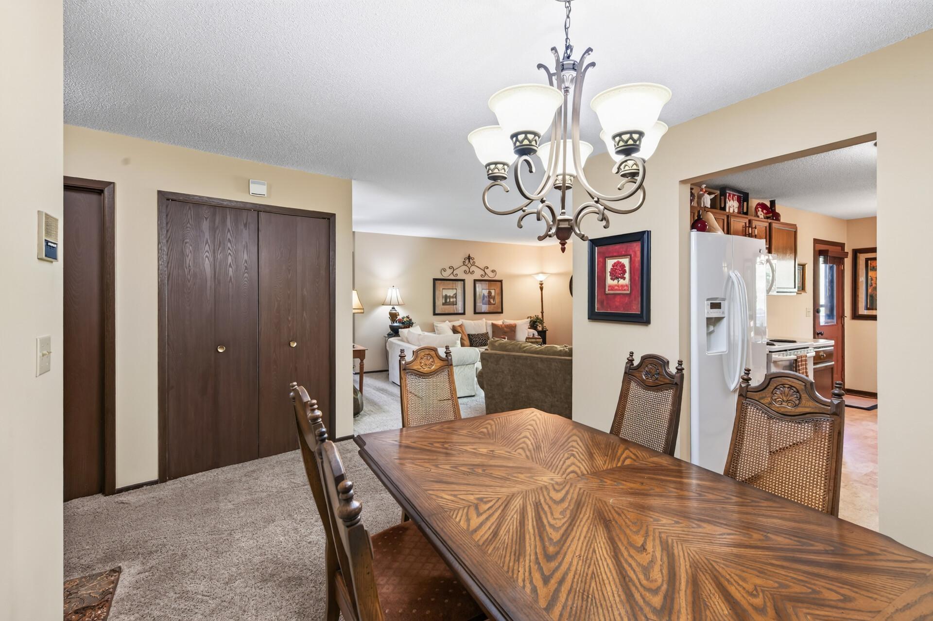 View of Residential at 5217 Balmoral Lane, Bloomington MN 55437, Bloomington (14 of 36) - Mike Wilen | Minnesota Team Real Estate
