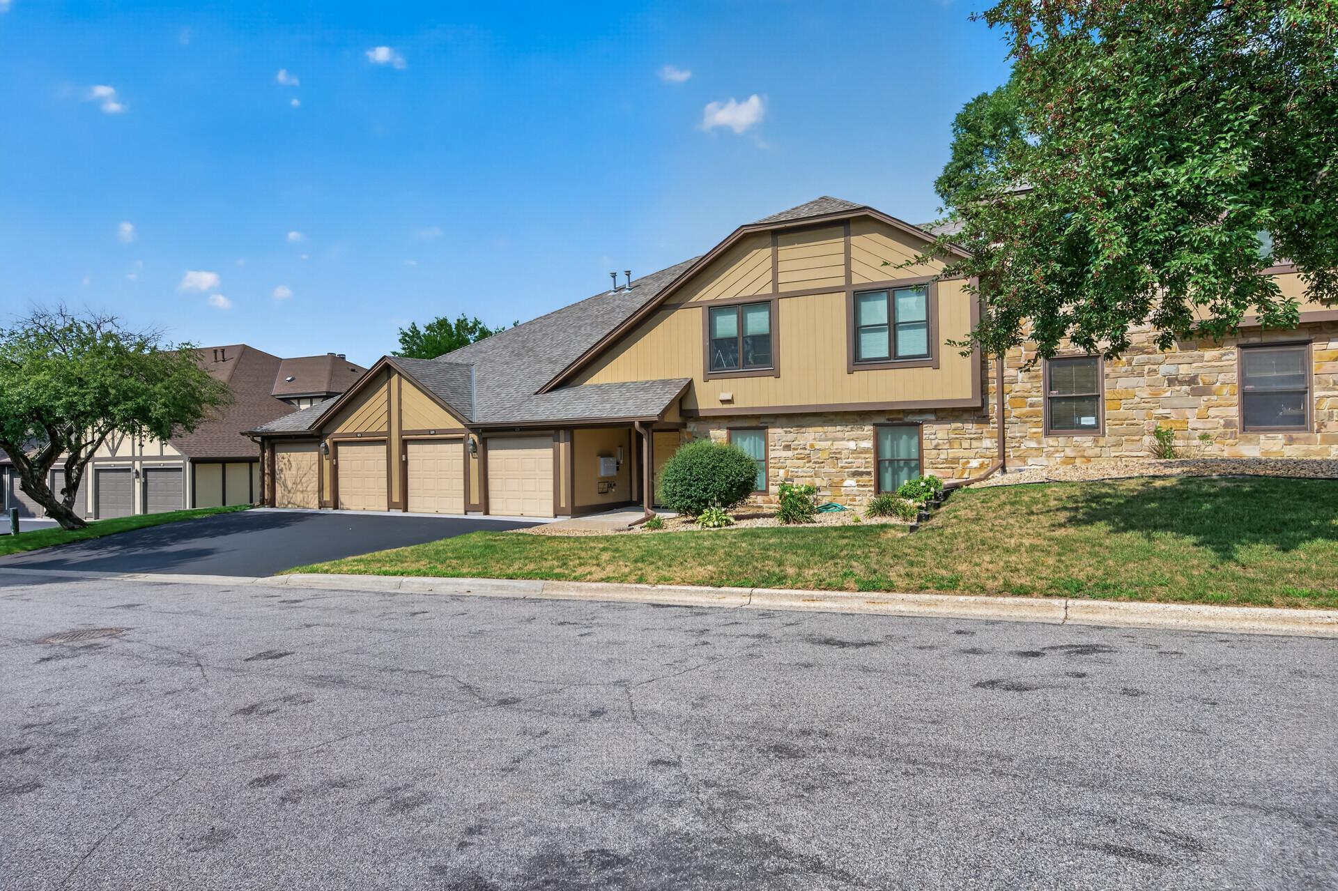 View of Residential at 5217 Balmoral Lane, Bloomington MN 55437, Bloomington (34 of 36) - Mike Wilen | Minnesota Team Real Estate
