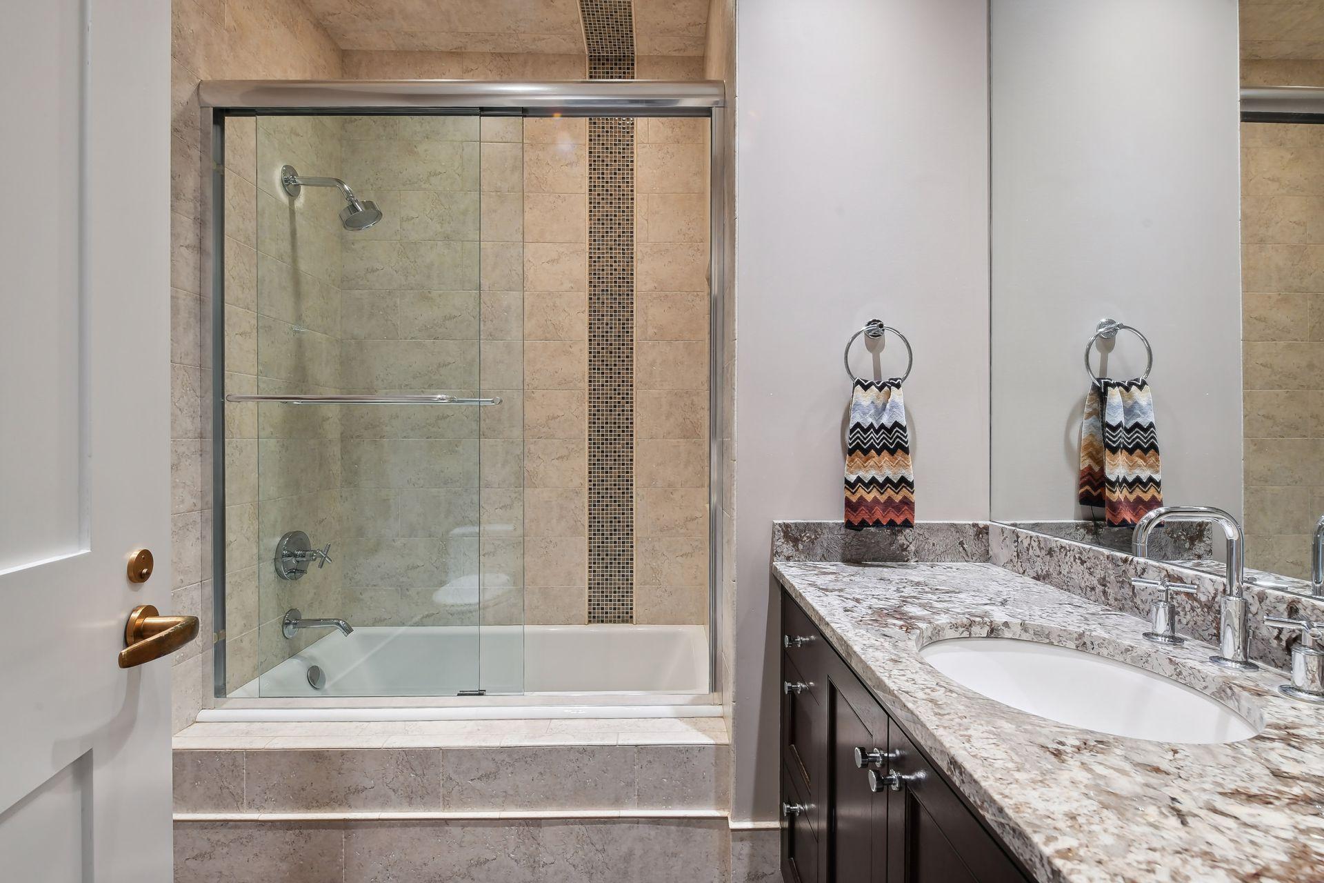 View of Residential at 4224 Fremont Avenue, Minneapolis MN 55409, Minneapolis (47 of 77) - Mike Wilen | Minnesota Team Real Estate