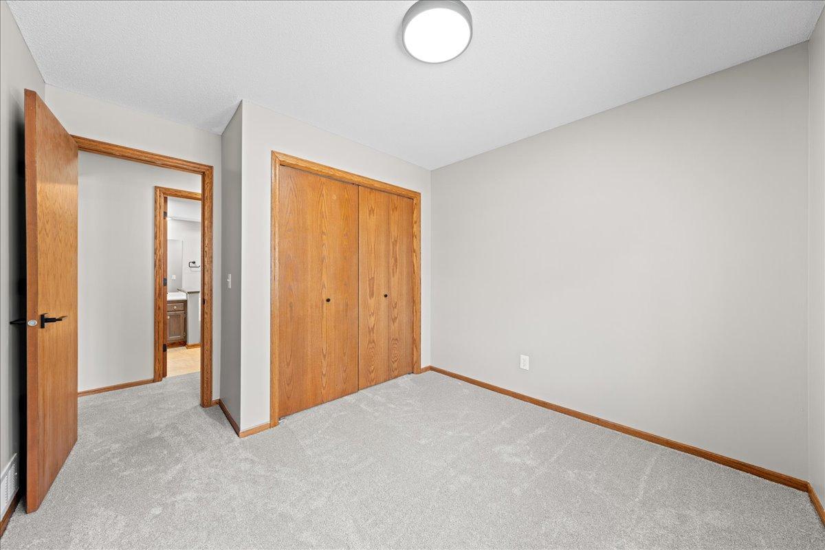 View of Residential at 7647 Afton Court, Woodbury MN 55125, Woodbury (17 of 42) - Mike Wilen | Minnesota Team Real Estate