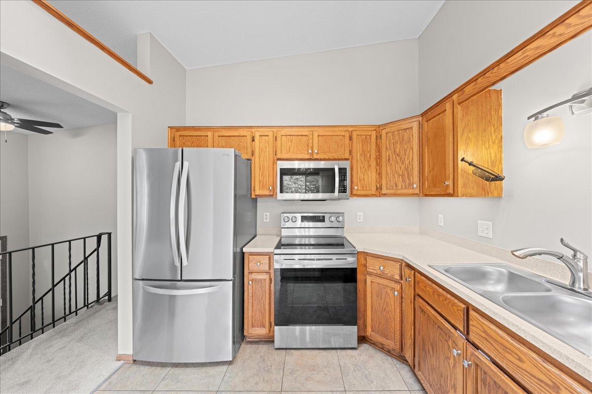 View of Residential at 7647 Afton Court, Woodbury MN 55125, Woodbury (13 of 42) - Mike Wilen | Minnesota Team Real Estate
