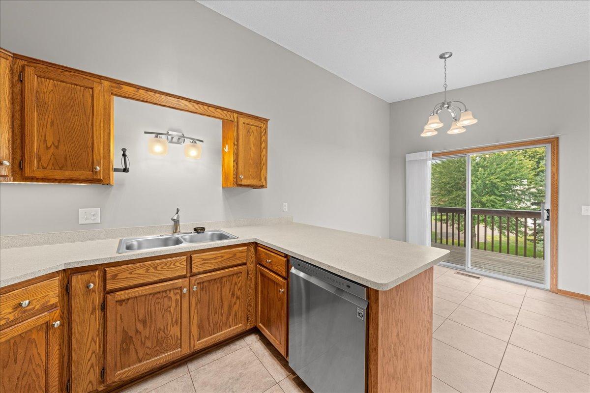 View of Residential at 7647 Afton Court, Woodbury MN 55125, Woodbury (12 of 42) - Mike Wilen | Minnesota Team Real Estate