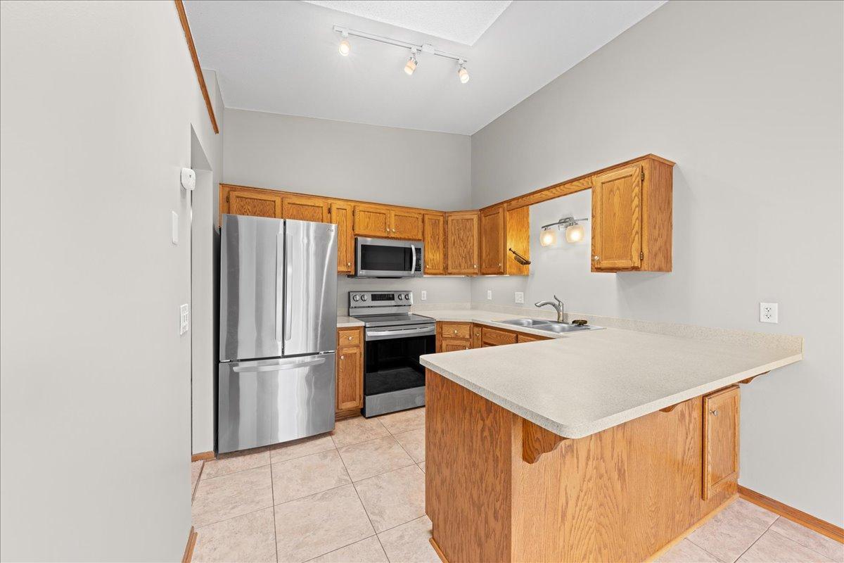 View of Residential at 7647 Afton Court, Woodbury MN 55125, Woodbury (11 of 42) - Mike Wilen | Minnesota Team Real Estate