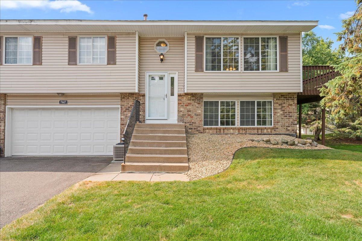 View of Residential at 7647 Afton Court, Woodbury MN 55125, Woodbury (3 of 42) - Mike Wilen | Minnesota Team Real Estate
