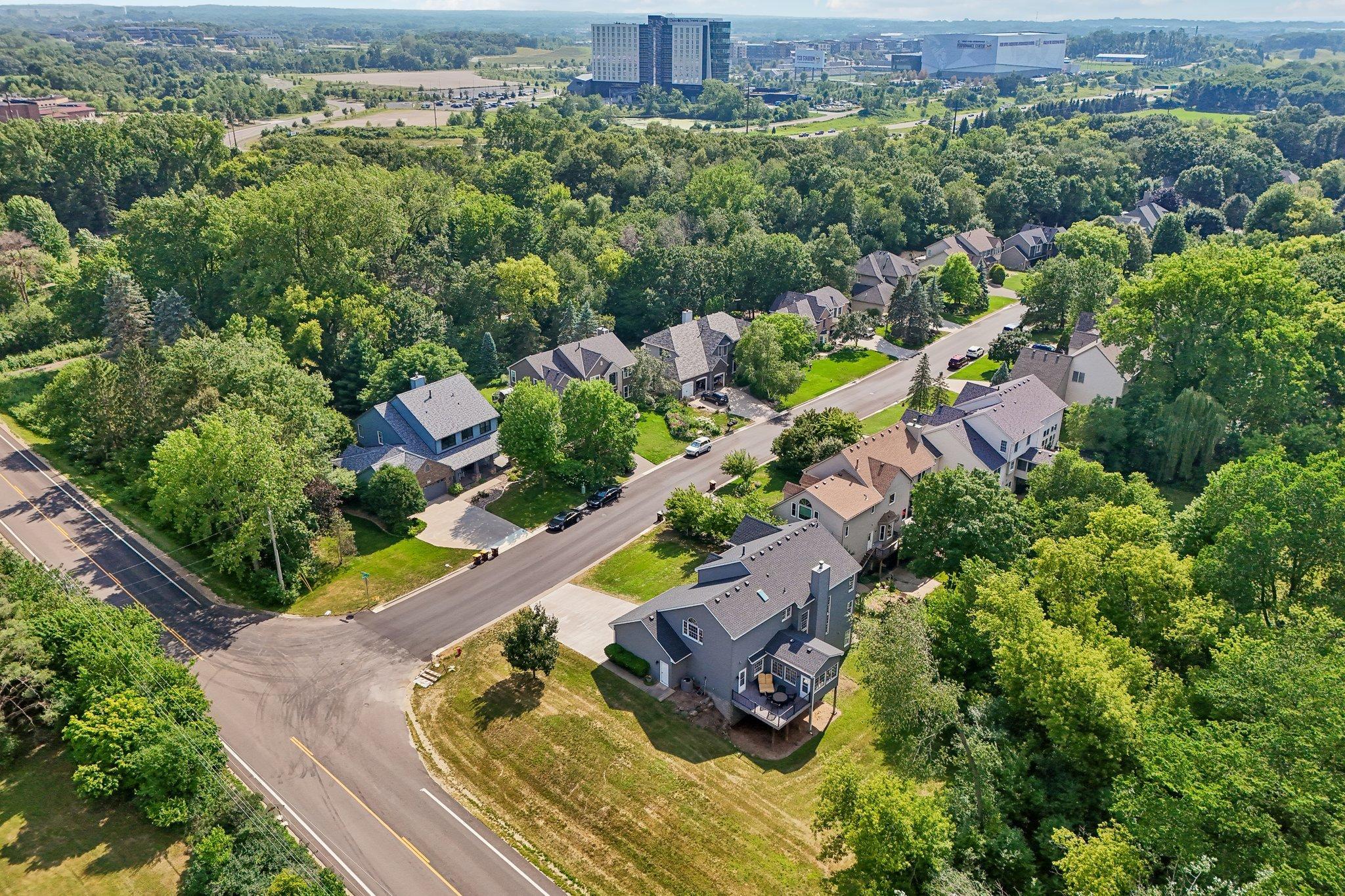 View of Residential at 503 Abbey Way, Mendota Heights MN 55120, Mendota Heights (56 of 58) - Mike Wilen | Minnesota Team Real Estate