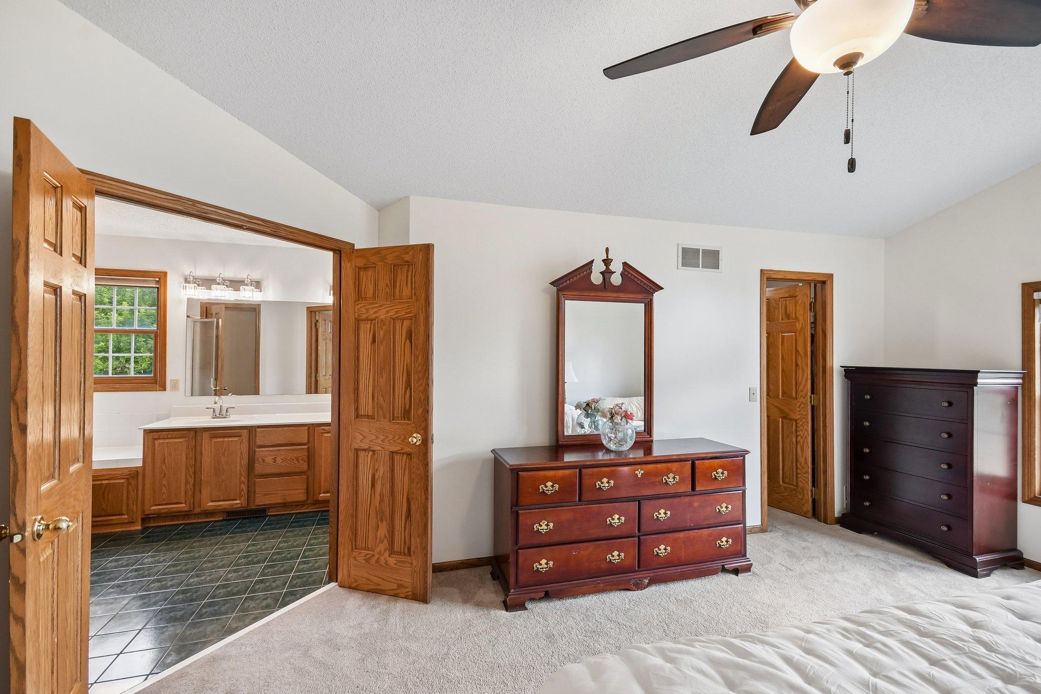 View of Residential at 503 Abbey Way, Mendota Heights MN 55120, Mendota Heights (38 of 58) - Mike Wilen | Minnesota Team Real Estate