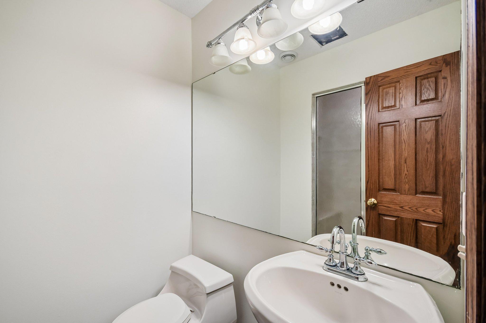 View of Residential at 503 Abbey Way, Mendota Heights MN 55120, Mendota Heights (47 of 58) - Mike Wilen | Minnesota Team Real Estate