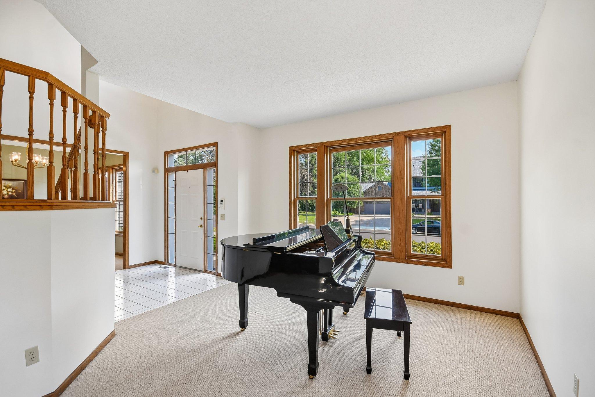 View of Residential at 503 Abbey Way, Mendota Heights MN 55120, Mendota Heights (3 of 58) - Mike Wilen | Minnesota Team Real Estate