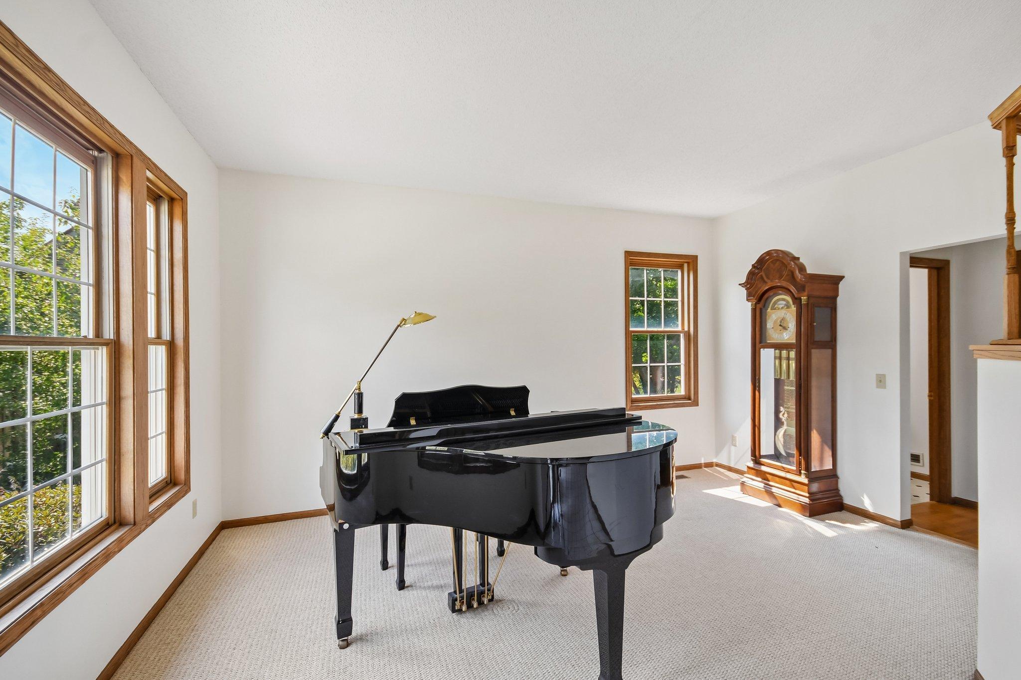 View of Residential at 503 Abbey Way, Mendota Heights MN 55120, Mendota Heights (4 of 58) - Mike Wilen | Minnesota Team Real Estate