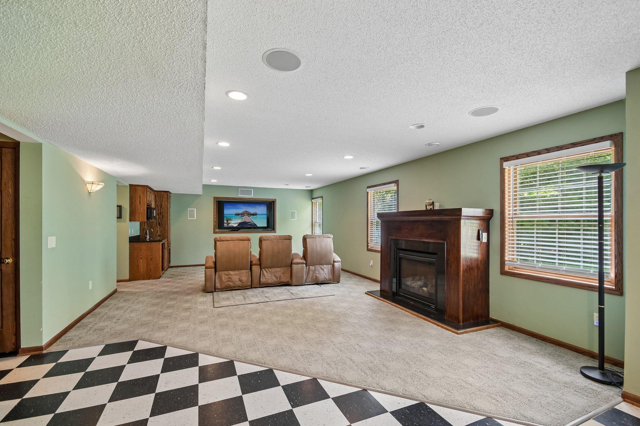 View of Residential at 503 Abbey Way, Mendota Heights MN 55120, Mendota Heights (42 of 58) - Mike Wilen | Minnesota Team Real Estate